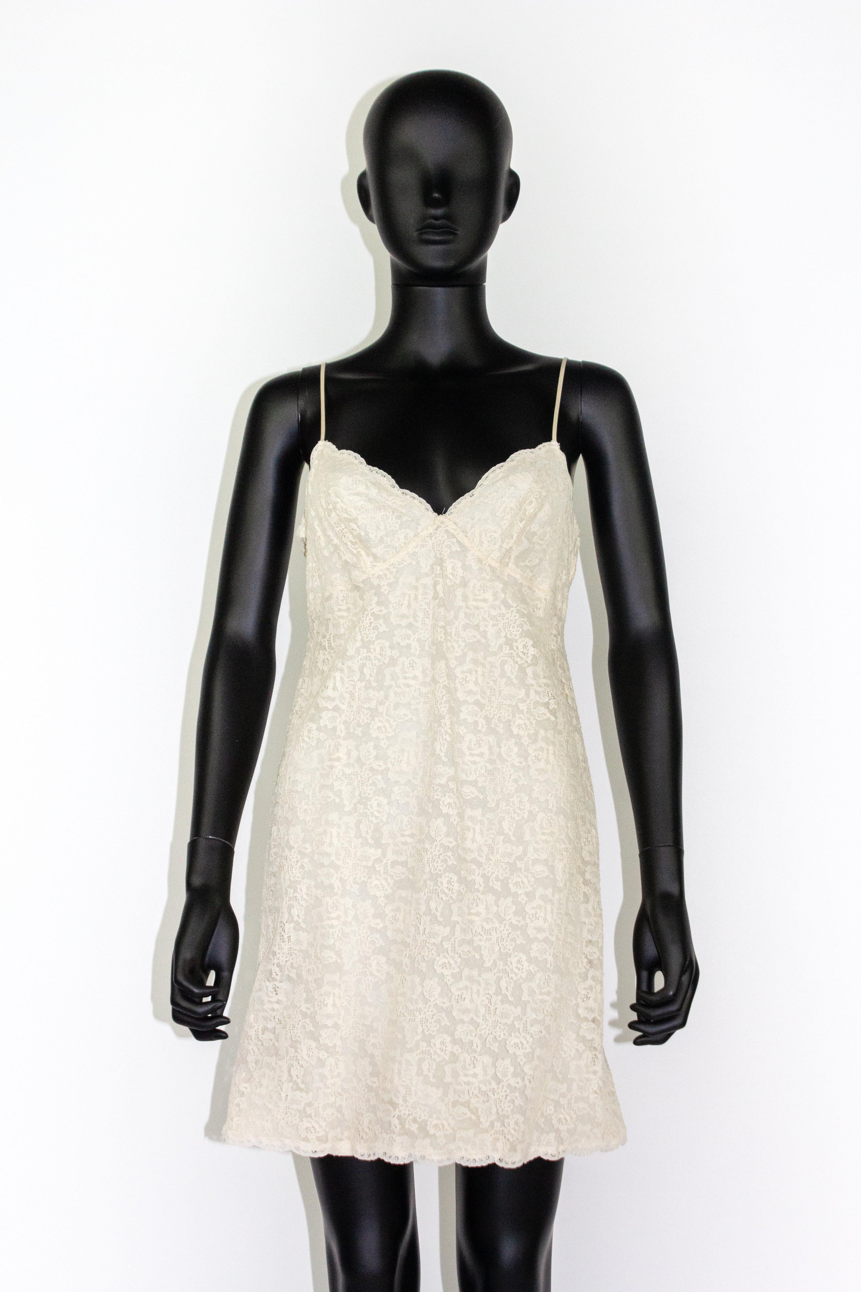 Christian Dior Resort 1998 Lace Mini Dress In Excellent Condition In Norwich, GB
