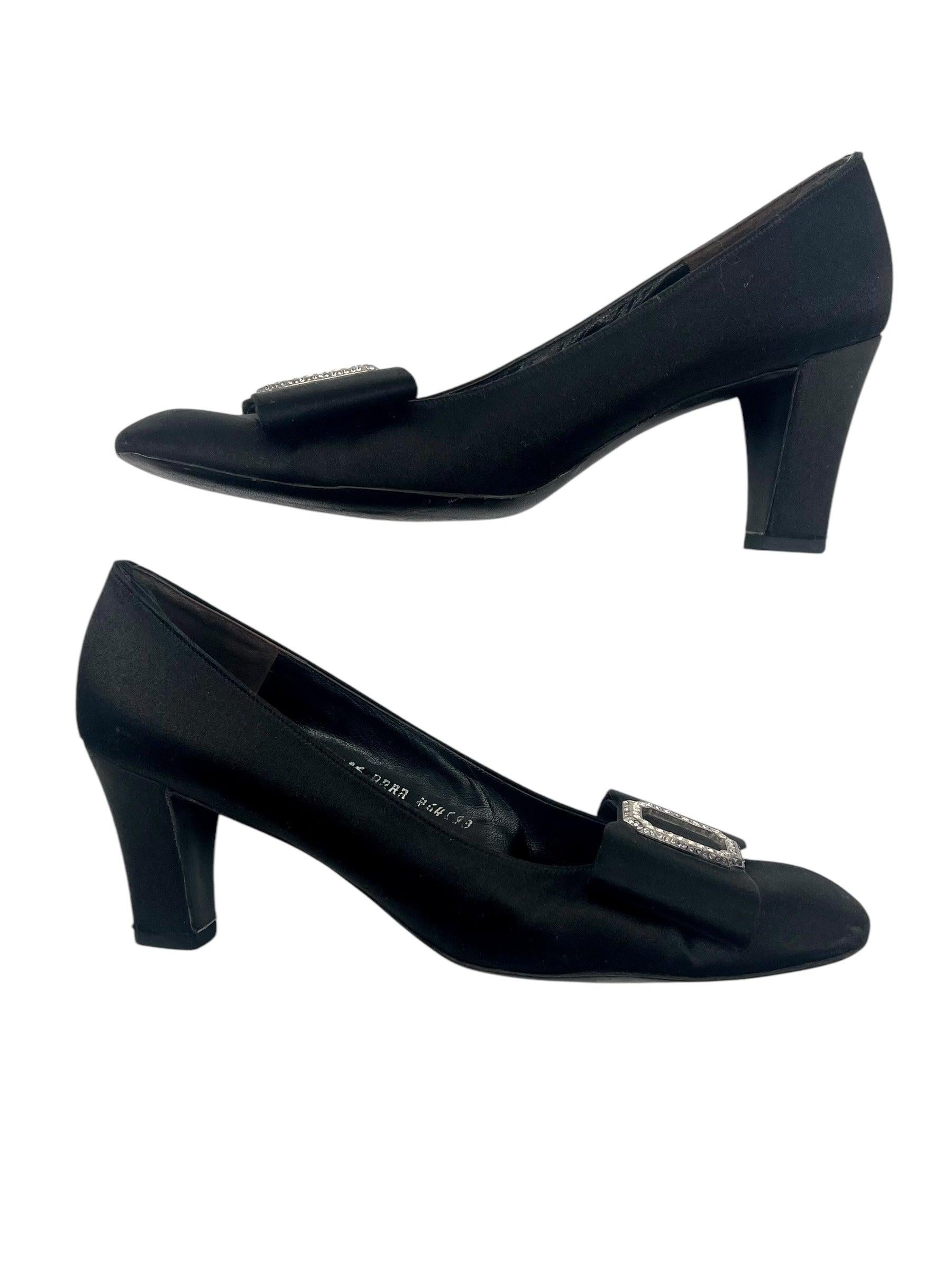 Christian Dior Rhinestone Bow Black Satin Pumps, 1960s In Good Condition For Sale In Los Angeles, CA