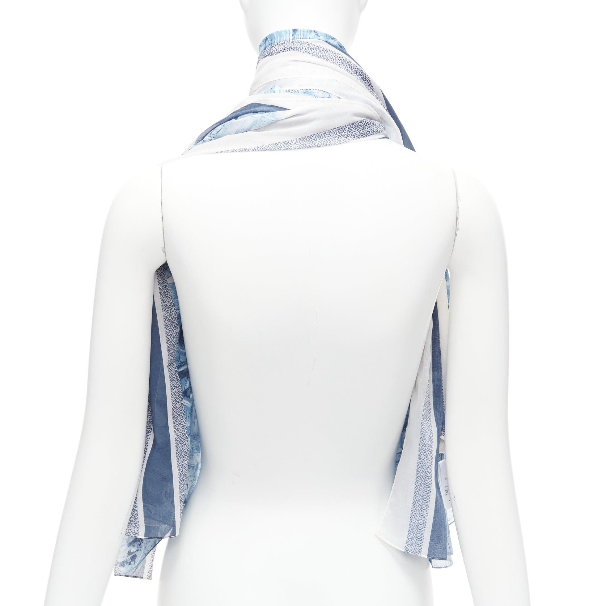 CHRISTIAN DIOR Riviera blau 100% Baumwolle CD Logo Statuen Druck quadratischer Schal Damen im Angebot
