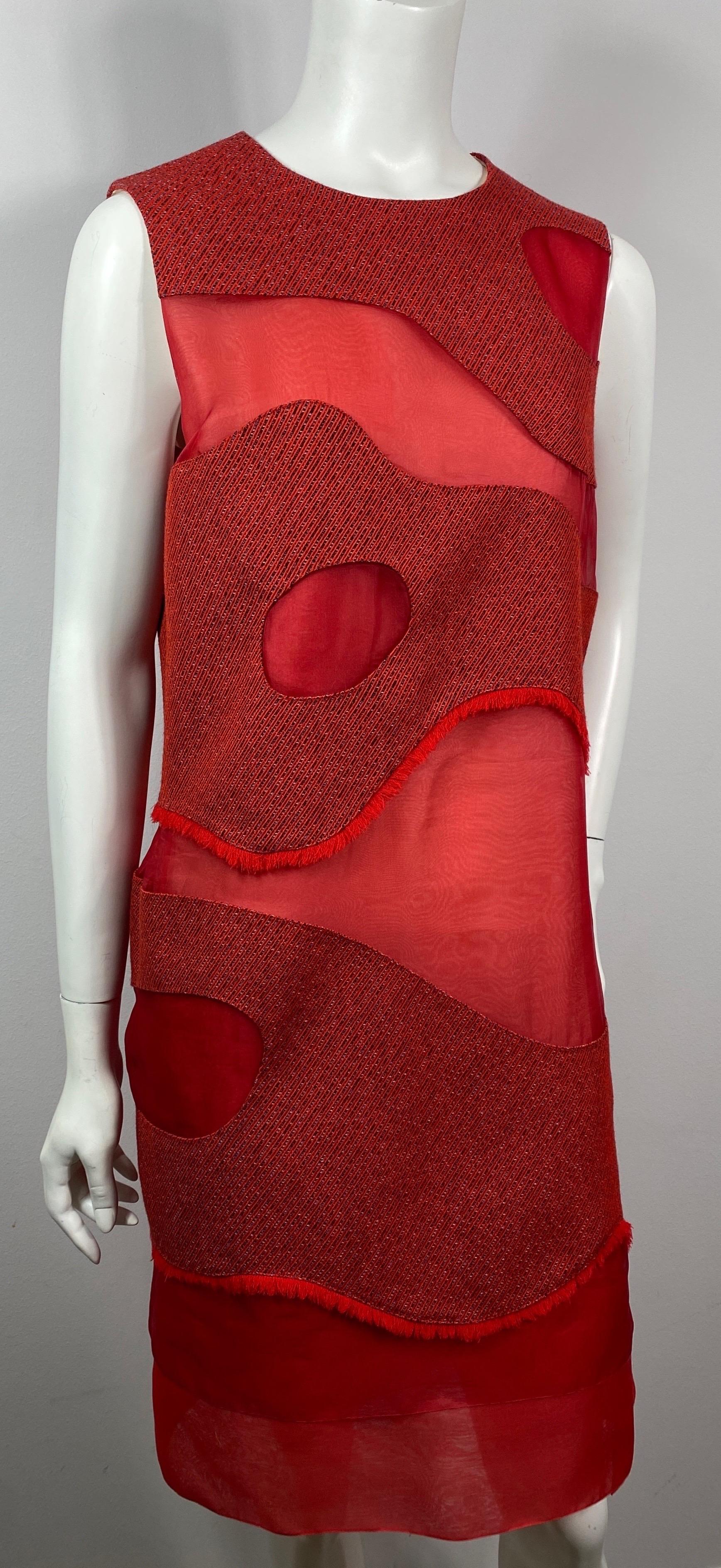 Christian Dior Runway Fall 2015 Red Multi Layer Silk Shift Dress - US Size 8 In Excellent Condition For Sale In West Palm Beach, FL