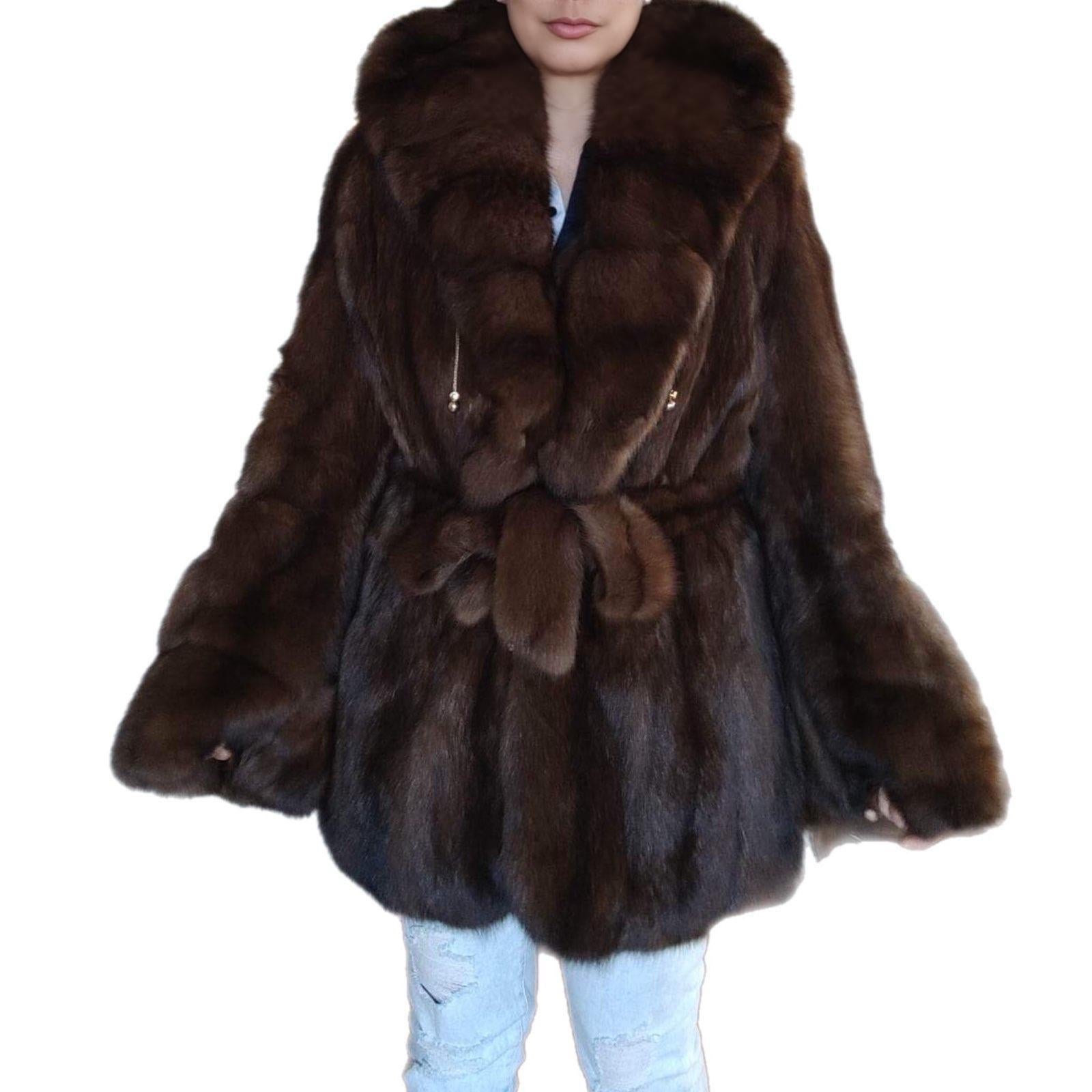 Christian Dior - Manteau russe en fourrure de zibeline taille 12 étiquettes 55000$ en vente 12