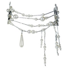 CHRISTIAN DIOR By Galliano F/w 1999 Collar gargantilla con gotas de perlas de varios hilos