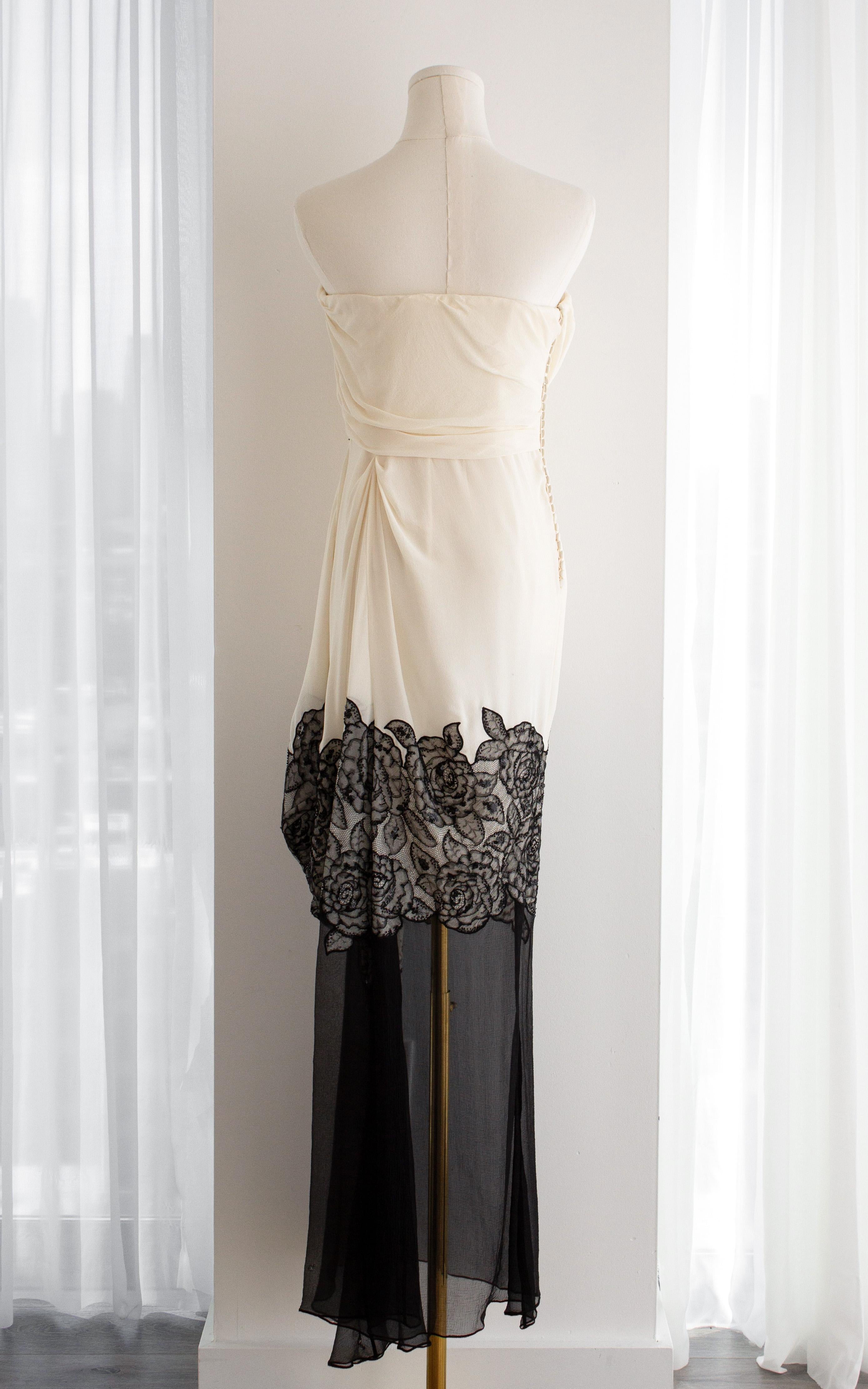 Christian Dior S/S 2012 Weiß Schwarz Rose Bestickte Rüschen Abendkleid Kleid im Angebot 5