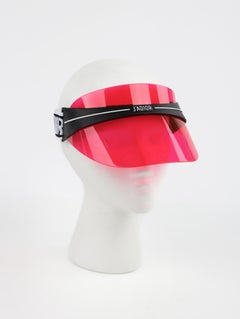 CHRISTIAN DIOR F/S 2018 „J'adior“ Magentaroter Logo-Sonnenvisor-Hut
