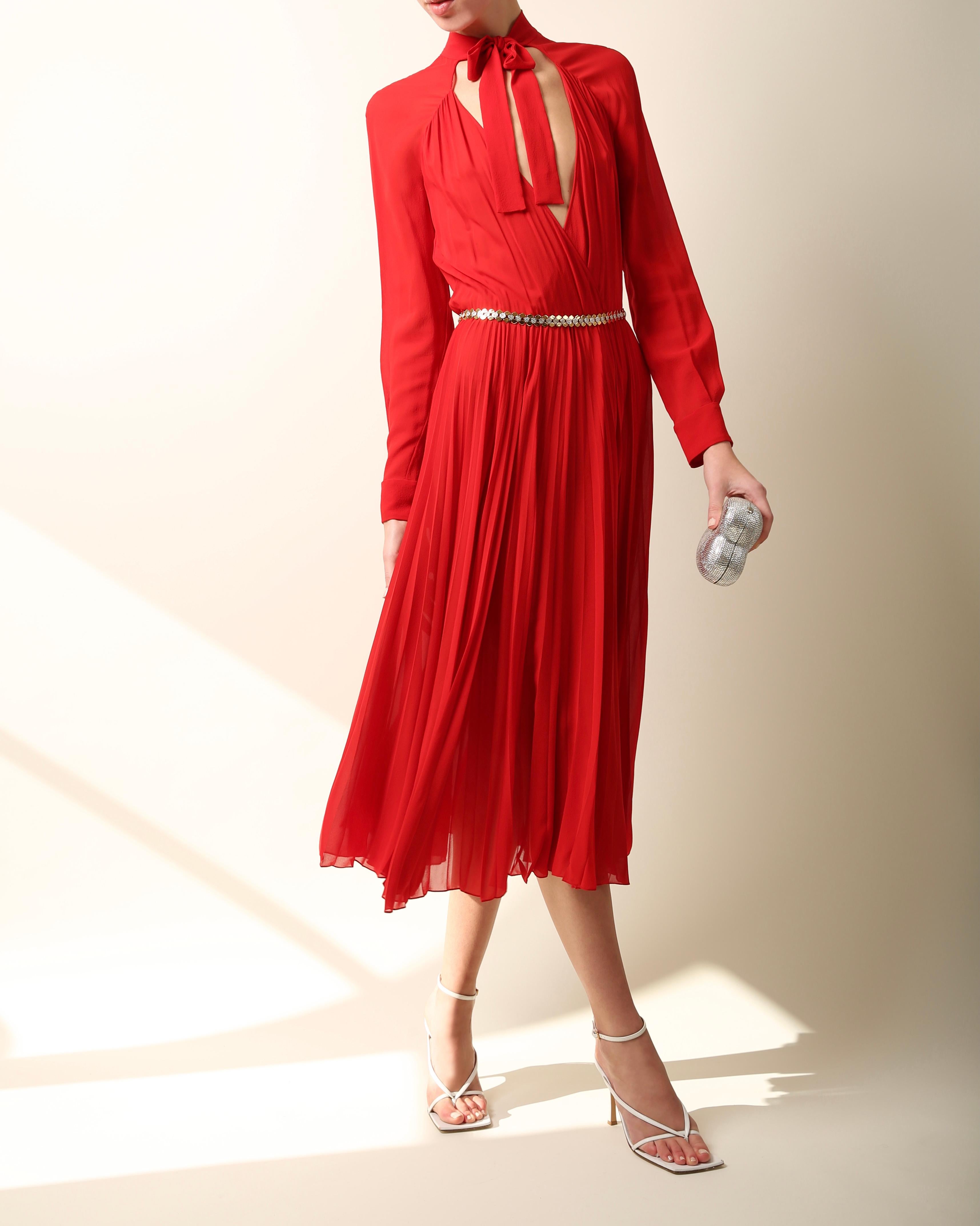 Christian Dior S/S 2018 red silk plisse low cut pussy bow midi dress FR 40 For Sale 3