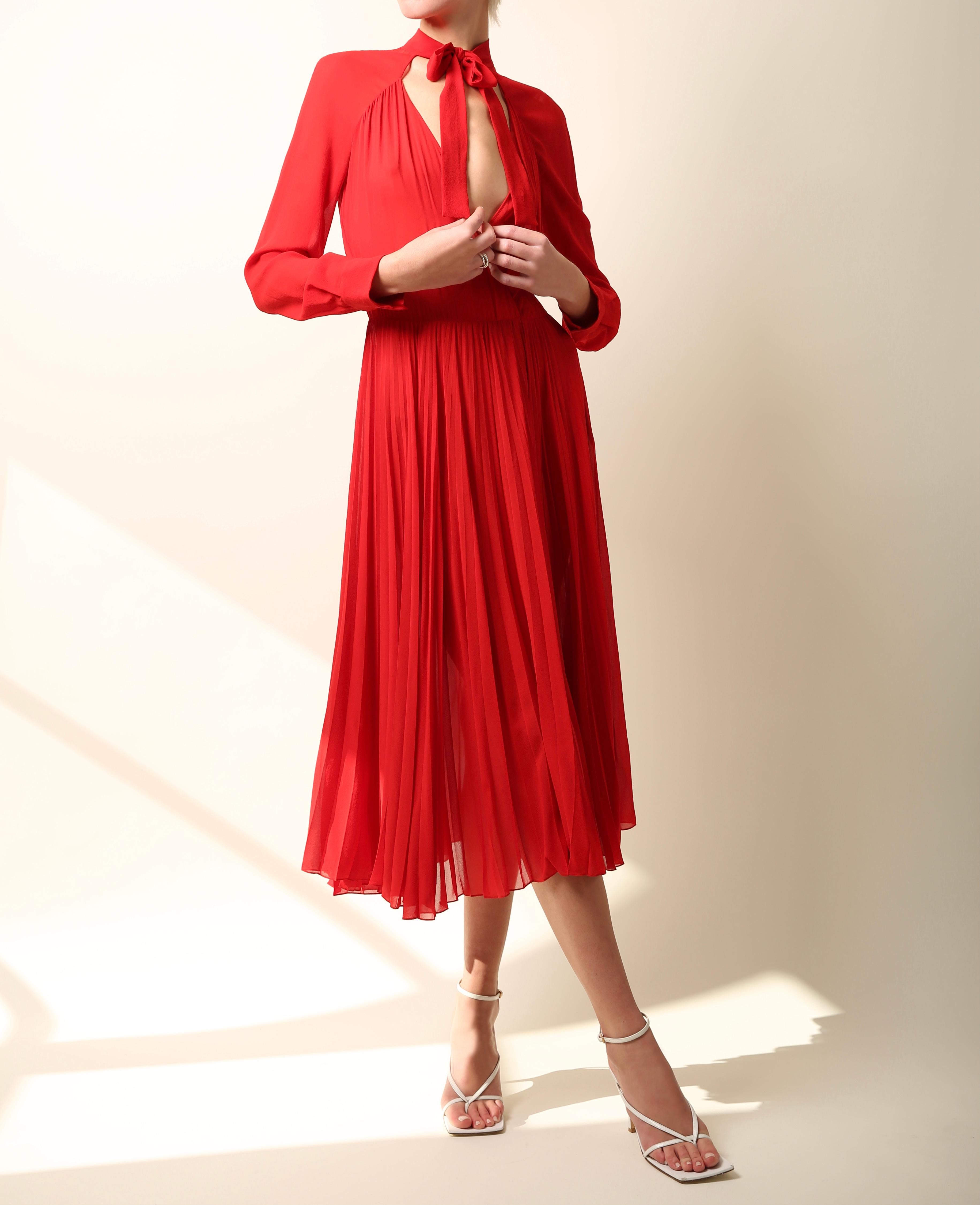 Christian Dior S/S 2018 red silk plisse low cut pussy bow midi dress FR 40 For Sale 1