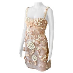 Christian Dior S/S 2018 Runway Crystal Embellished Logo Floral Appliqué Dress (robe à appliques florales)