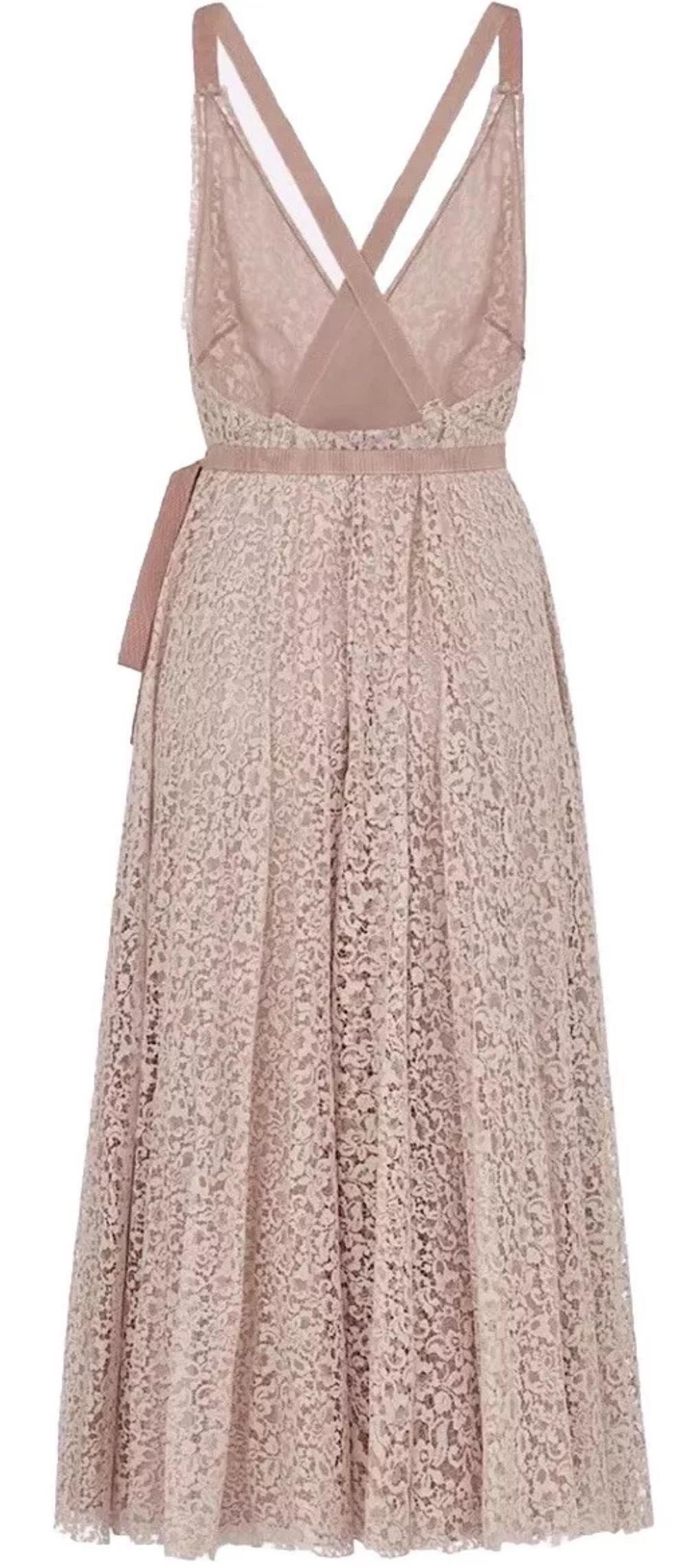 CHRISTIAN DIOR S/S 2019 Exquisite Runway Blush Pink Lace Dress FR 38 For Sale 1