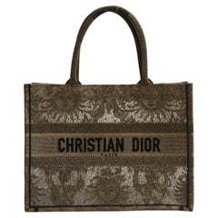 Christian Dior Sac Main Tote Book Medium 2024 – Handtasche mit goldener Stickerei, limitierte Auflage
