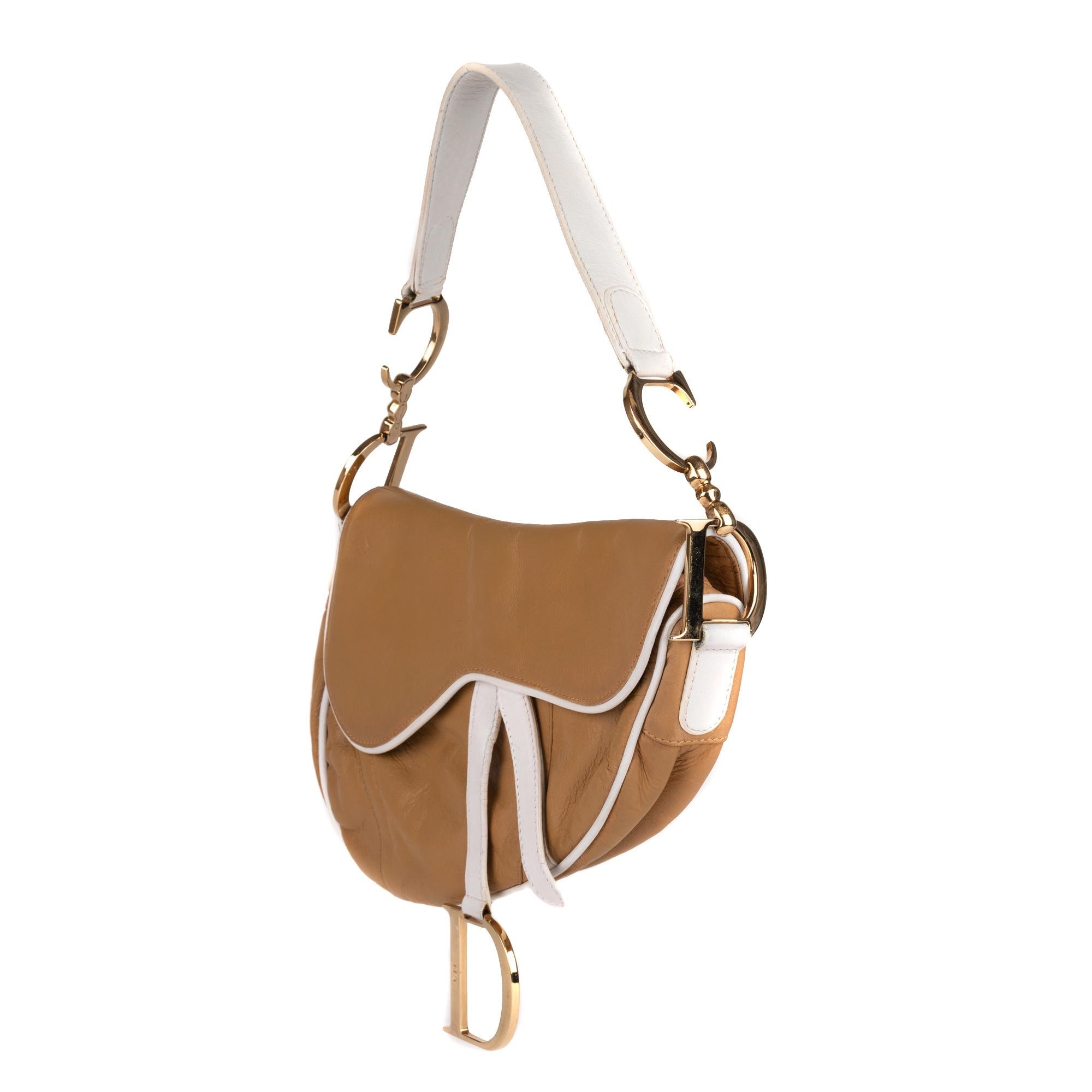 Christian Dior Saddle Beige Leather Bag In Good Condition In Paris, IDF