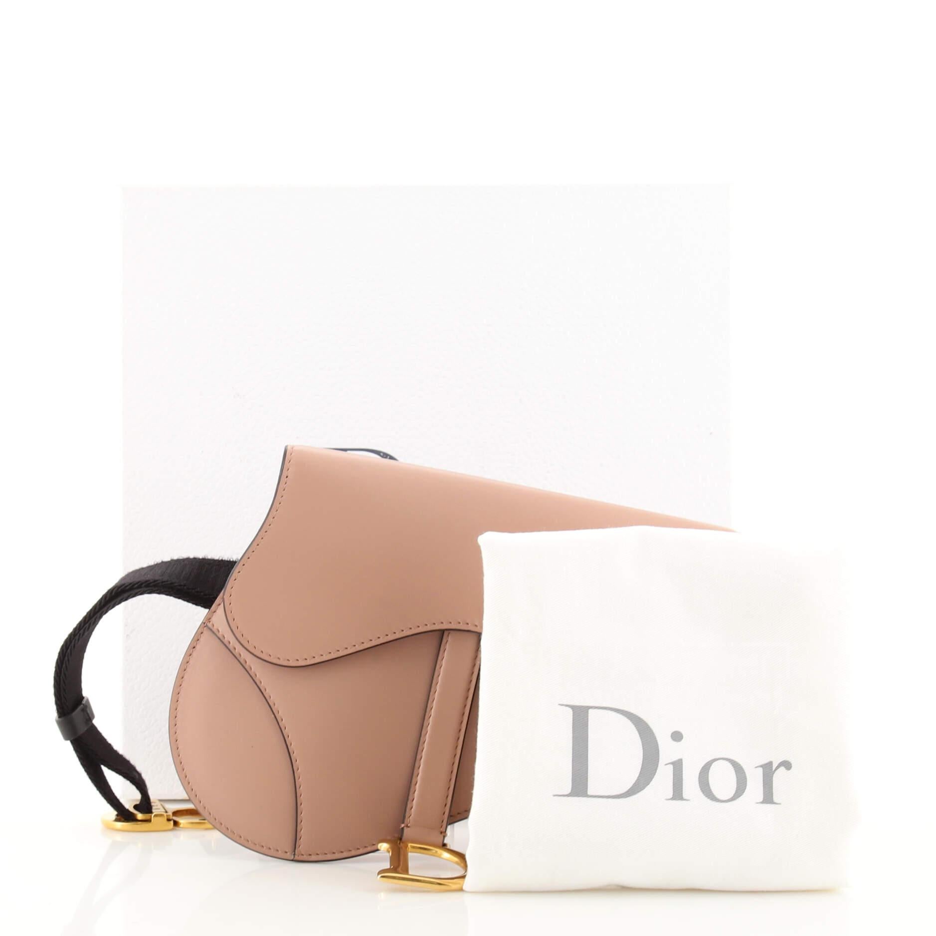 Condition: Great. Minor scuffs on exterior, wear on strap, light wear underneath flap and in interior, scratches on hardware.
Accessories: Box, Dust Bag, With Strap
Measurements: Height 6