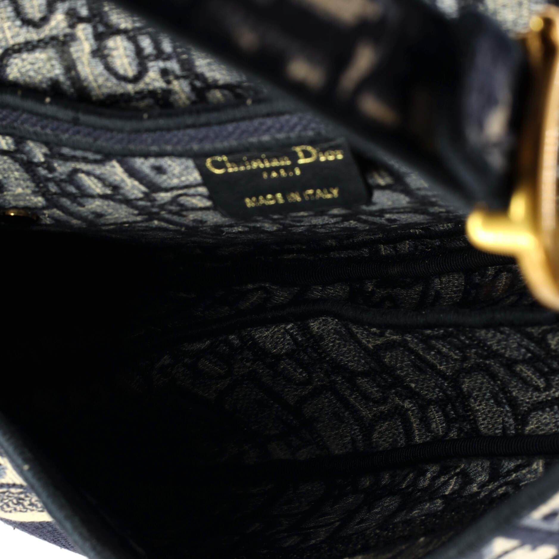 Women's Christian Dior Saddle Handbag Logo Embroidered Oblique Canvas Medium For Sale