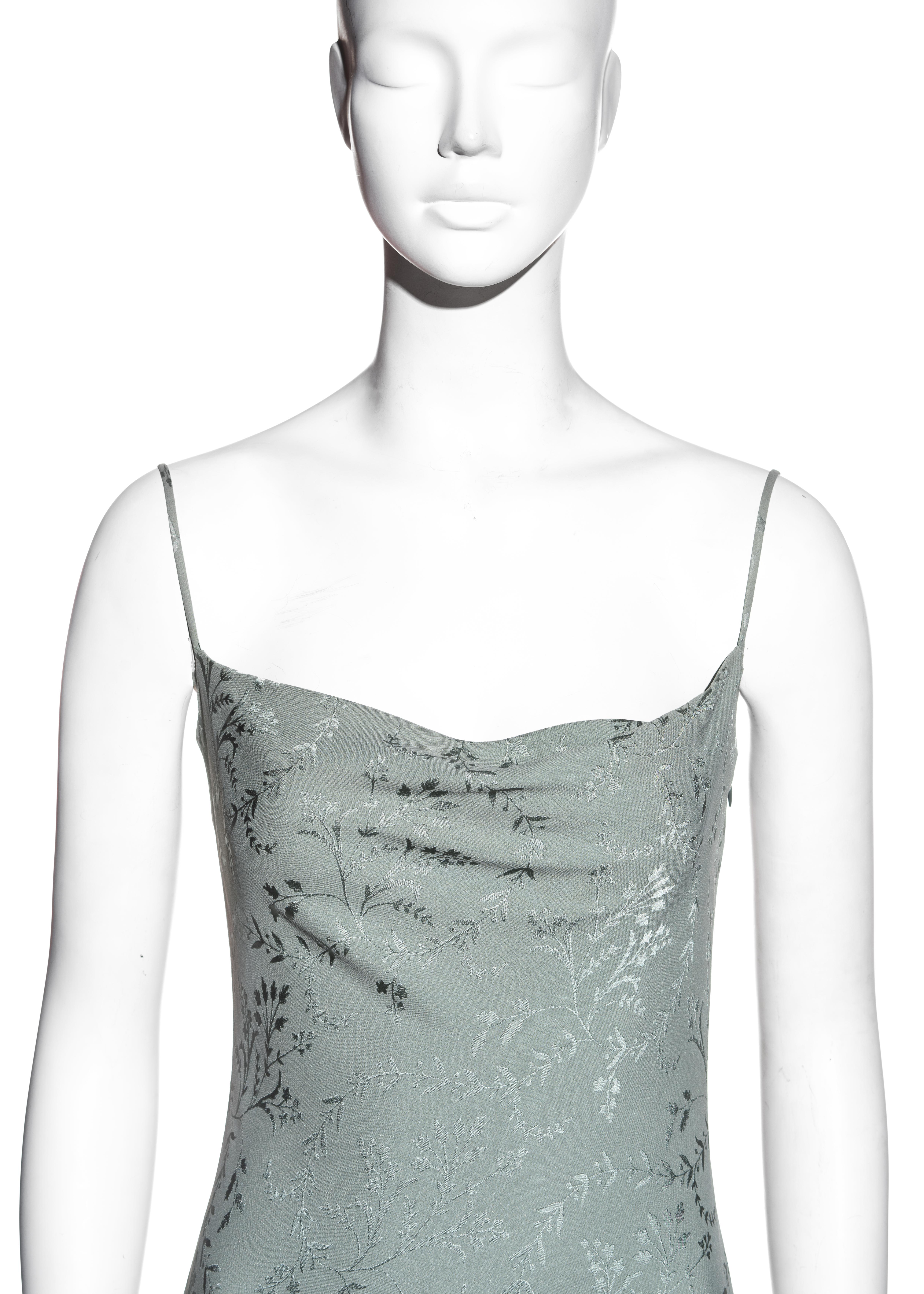 Conjunto de vestido de noche y chaqueta Christian Dior en jacquard de seda salvia, ss 1998 Gris