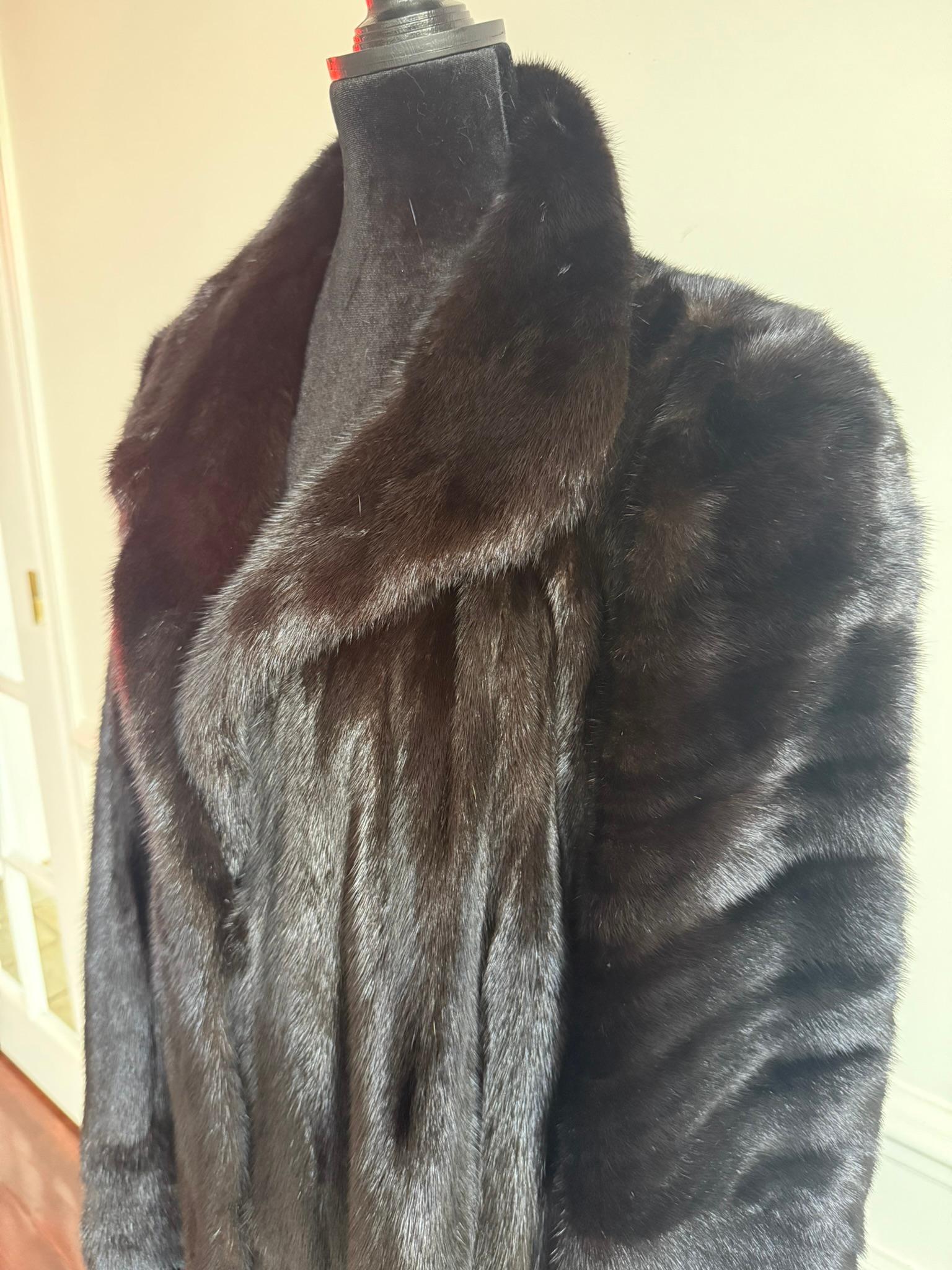 Manteau sectionnel en fourrure de vison Christian Dior taille 16/L en vente 12