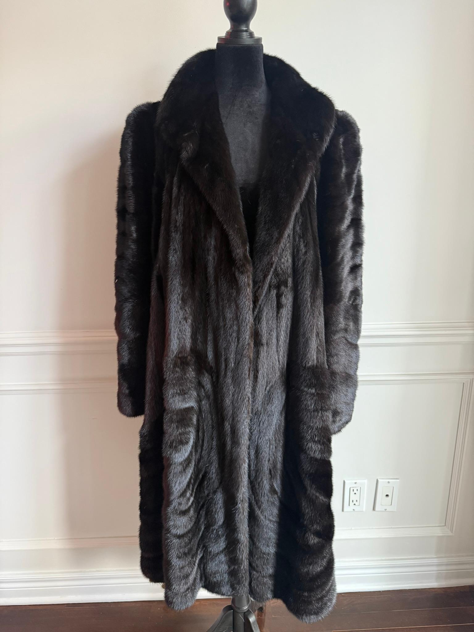 Manteau sectionnel en fourrure de vison Christian Dior taille 16/L en vente 2