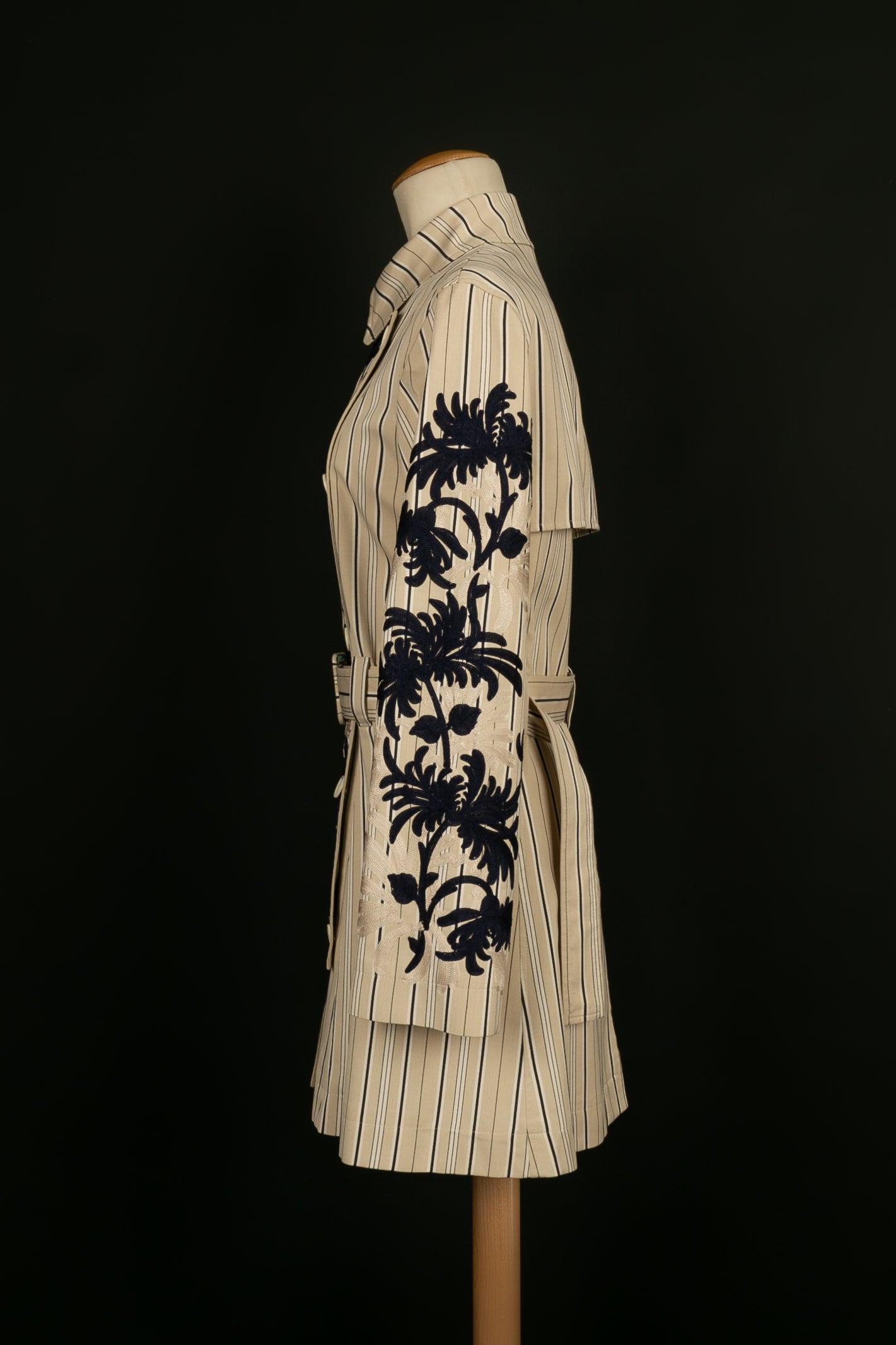 Christian Dior Set aus Mantel und Hose im Zustand „Hervorragend“ im Angebot in SAINT-OUEN-SUR-SEINE, FR