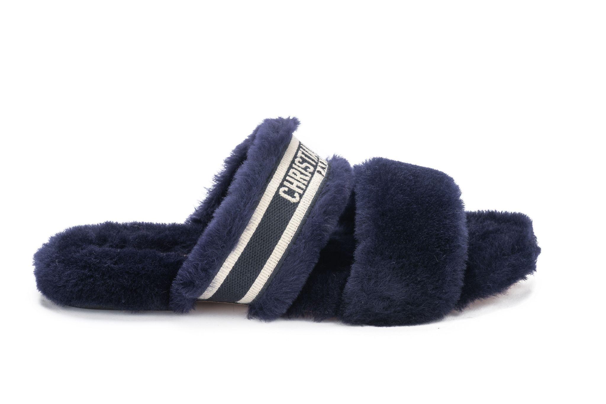 Christian Dior Slide en shearling  Marine NIB Pour femmes en vente