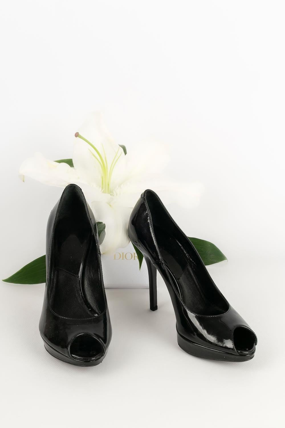 Christian Dior Shoes in Black Patent Leather Pumps For Sale 4