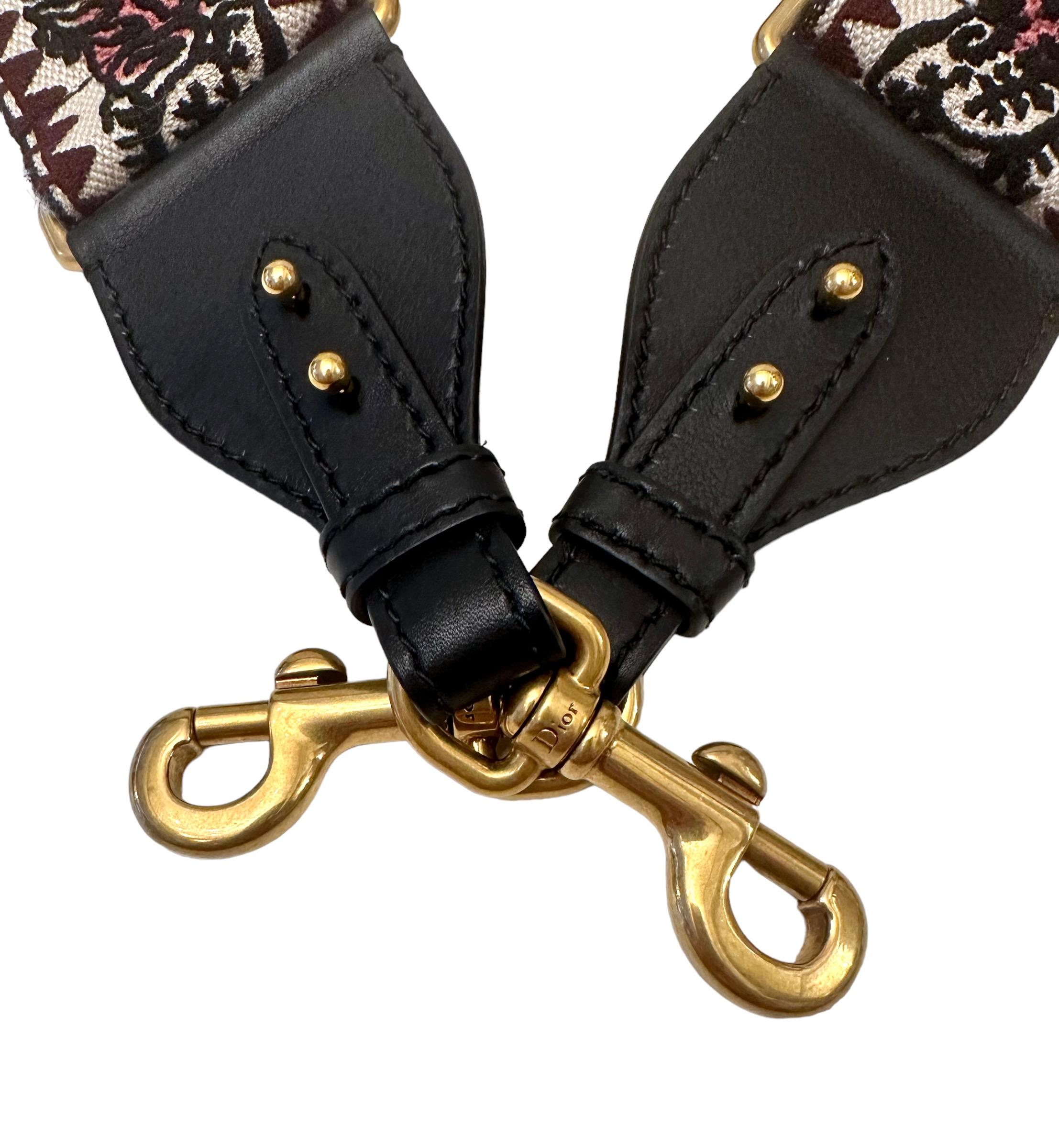 Bandoulière Christian Dior avec médaillons et anneaux en vente 3
