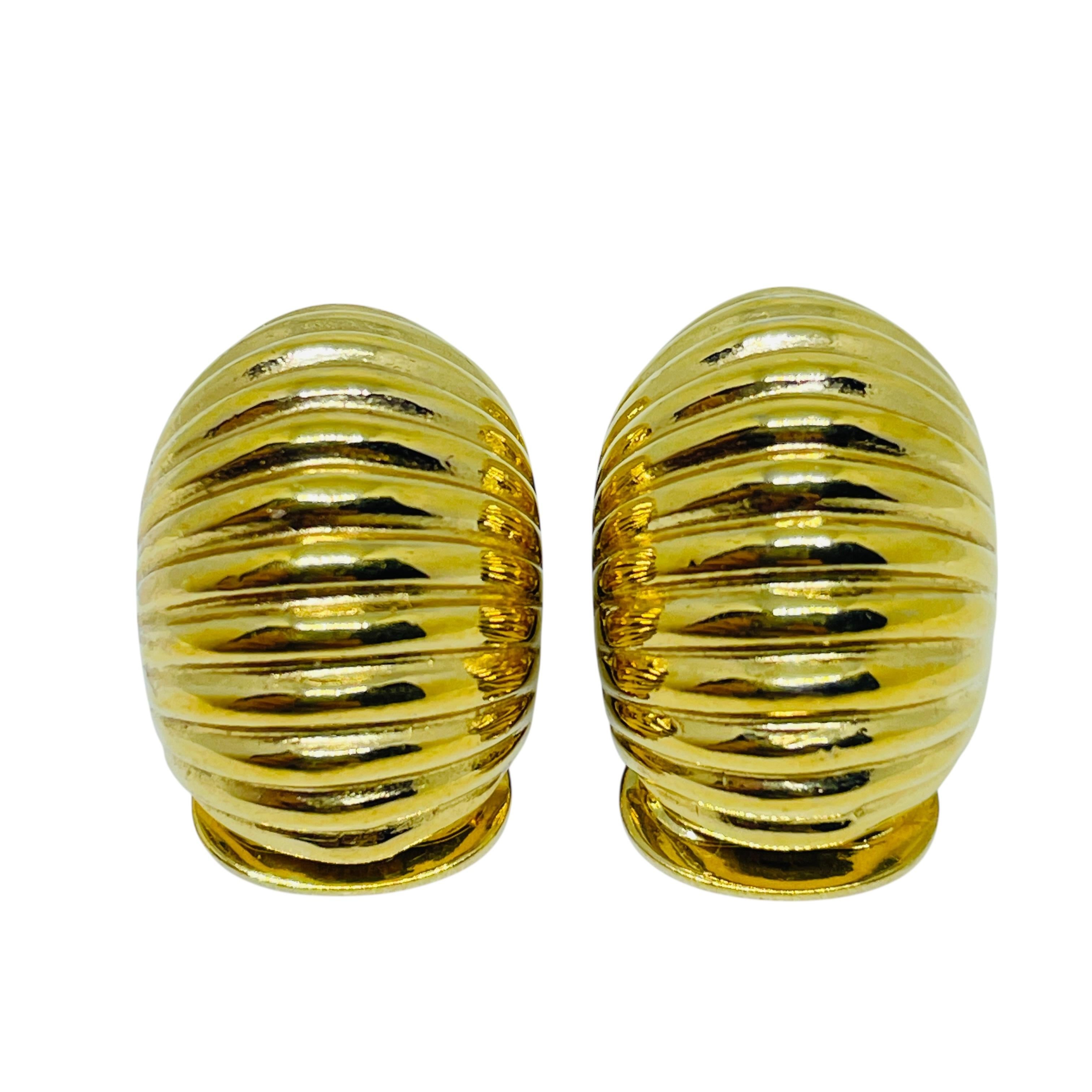 Women's or Men's CHRISTIAN DIOR signed vintage gold plated designer clip on earrings For Sale