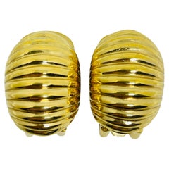 CHRISTIAN DIOR signed vintage gold plated designer clip on earrings