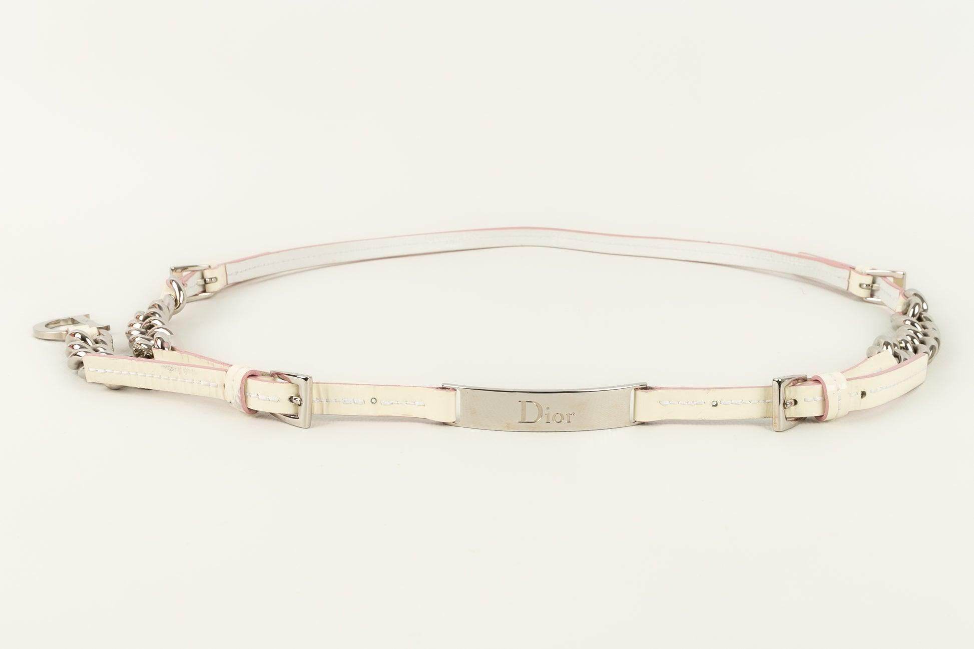 Christian Dior Verstellbarer Gürtel aus versilbertem Metall Damen im Angebot