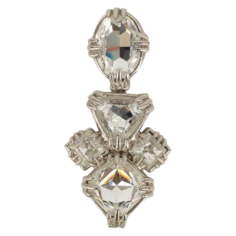 Christian Dior Broche de Metal Plateado con Imponentes Piedras de Strass