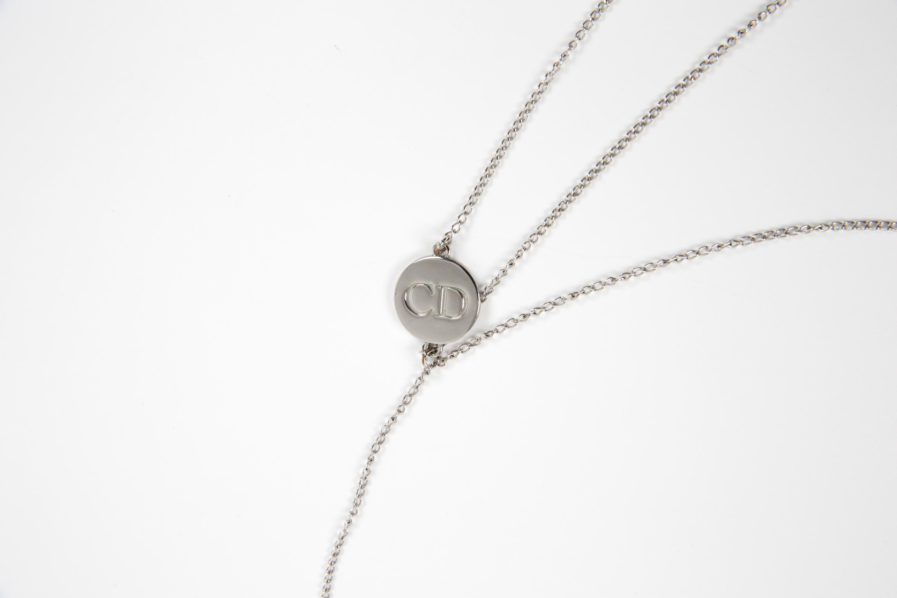 Donna Christian Dior Collana con più catene in tonalità argento in vendita