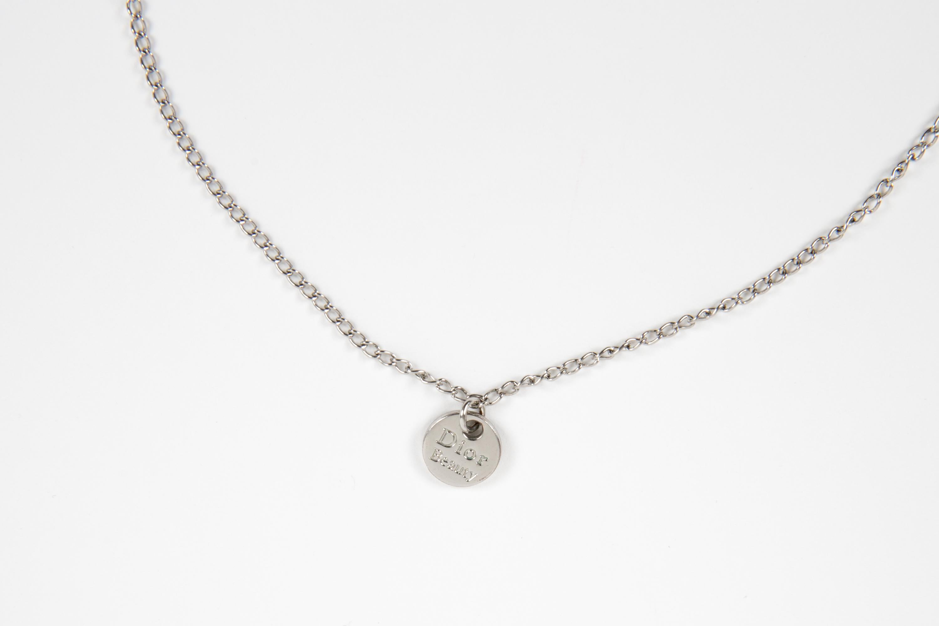 Christian Dior Collana con più catene in tonalità argento in vendita 1