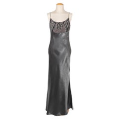 Christian Dior Vestido de satén gris plateado