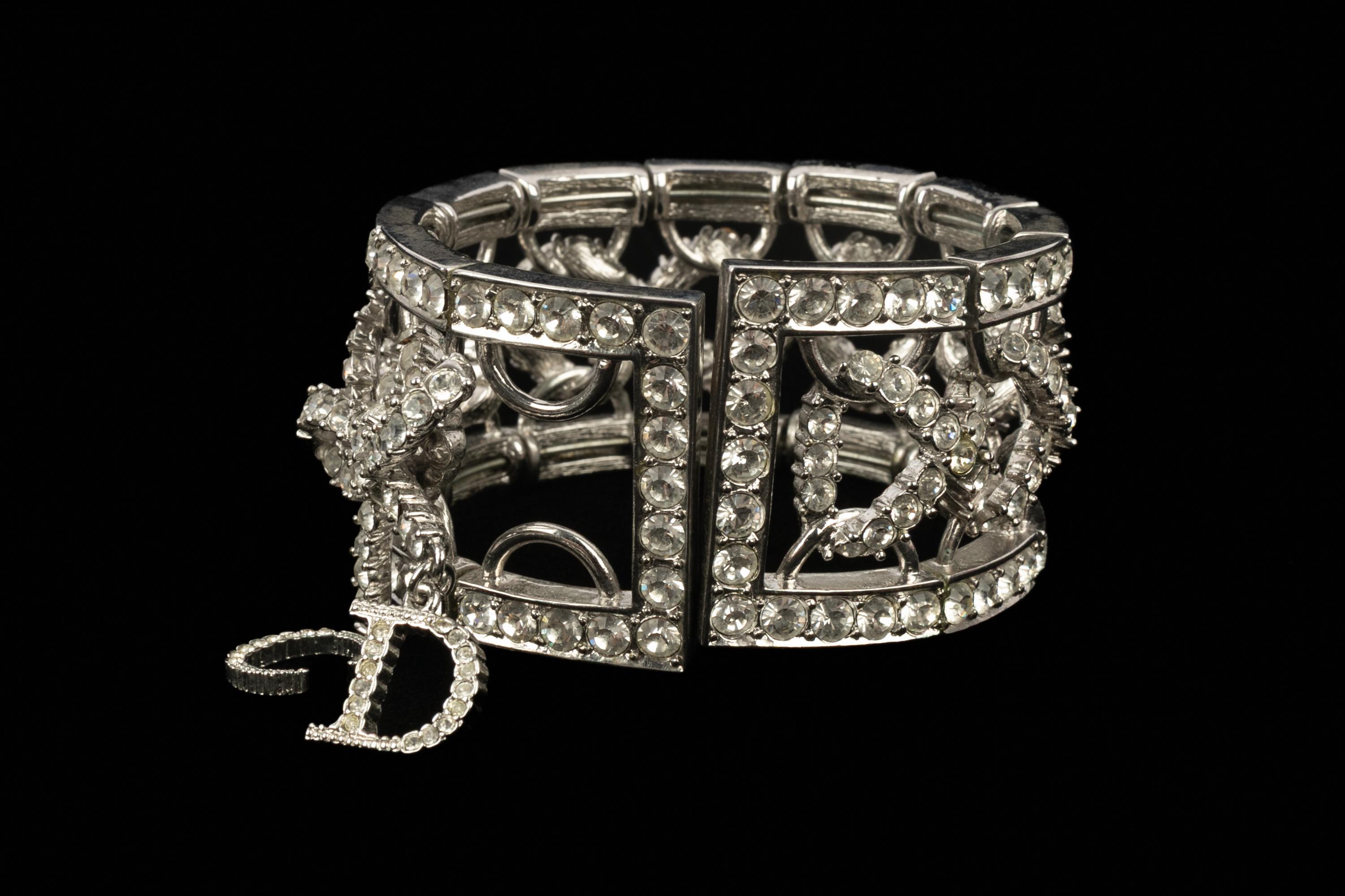 Bracciale in metallo argentato Christian Dior in vendita 4