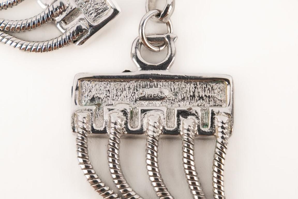 Collana girocollo in metallo argentato di Christian Dior in vendita 4