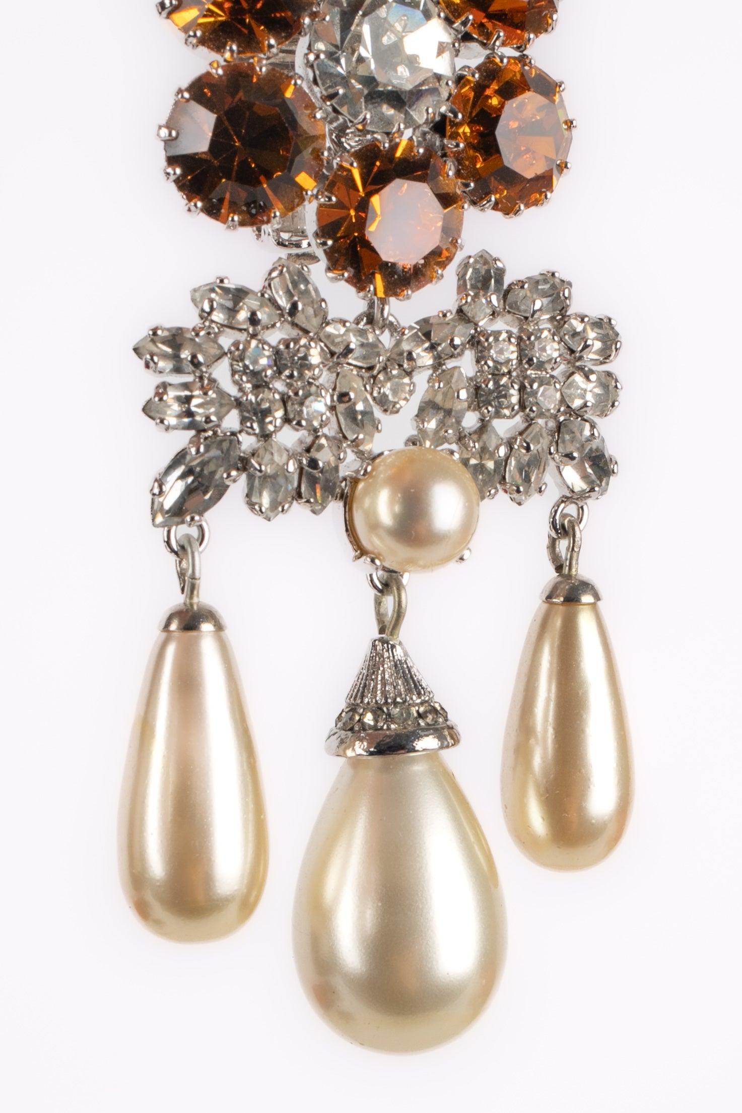 Christian Dior Silvery Metal Clip-on Earrings with Rhinestones In Excellent Condition For Sale In SAINT-OUEN-SUR-SEINE, FR