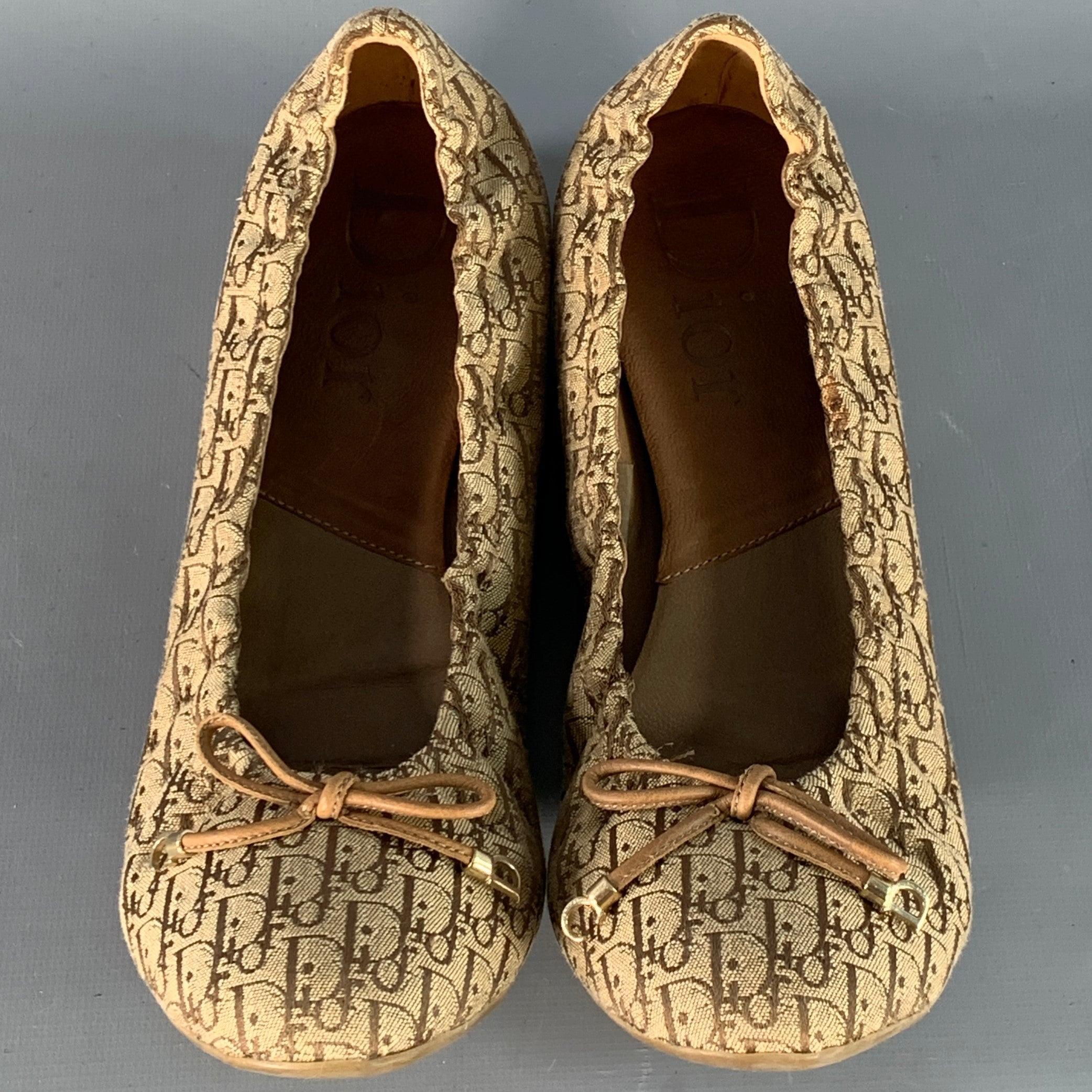 Women's CHRISTIAN DIOR Size 9.5 Tan Brown Canvas Oblique Monogram Slip On Bow Flats For Sale