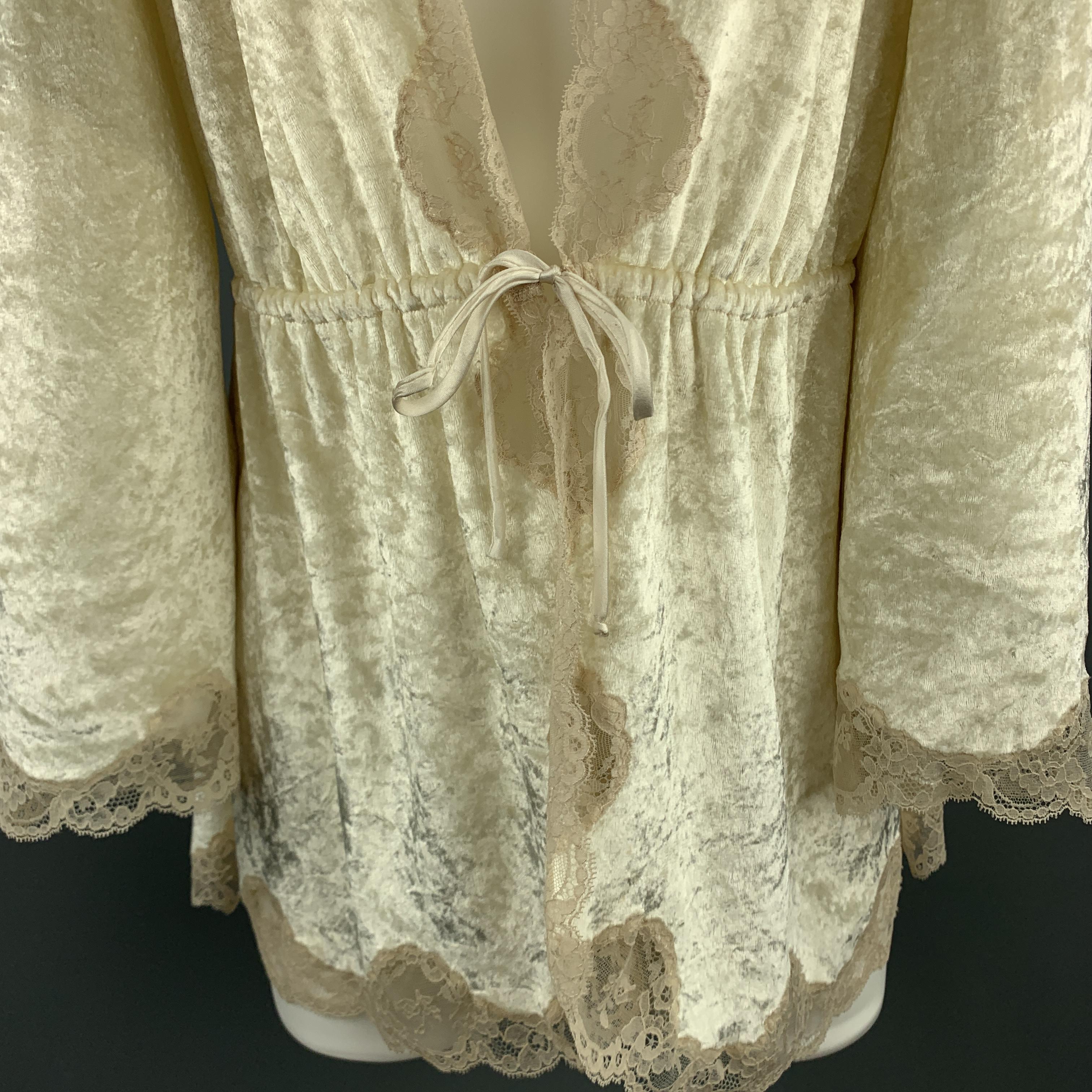 cream robe top