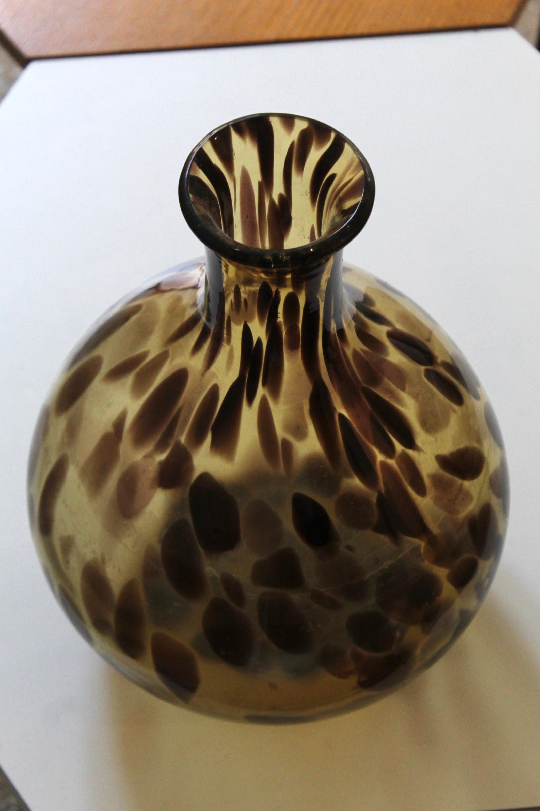 Moderne Christian Dior, vase de taille raisonnable en verre de Murano soufflé jaune, Italie, vers les années 1960 en vente