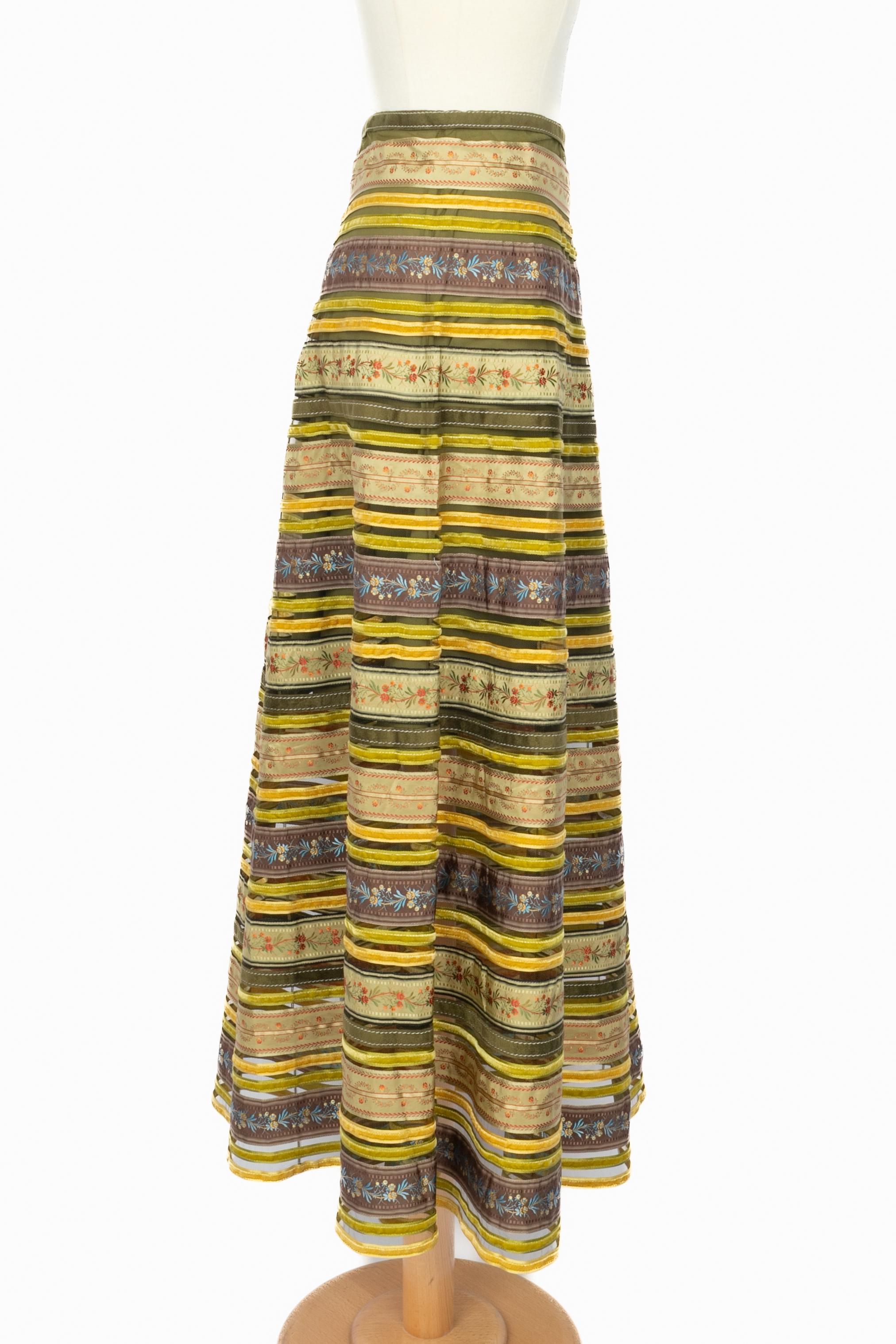 Falda Christian Dior Invierno 2001 en Excelente estado para la venta en SAINT-OUEN-SUR-SEINE, FR