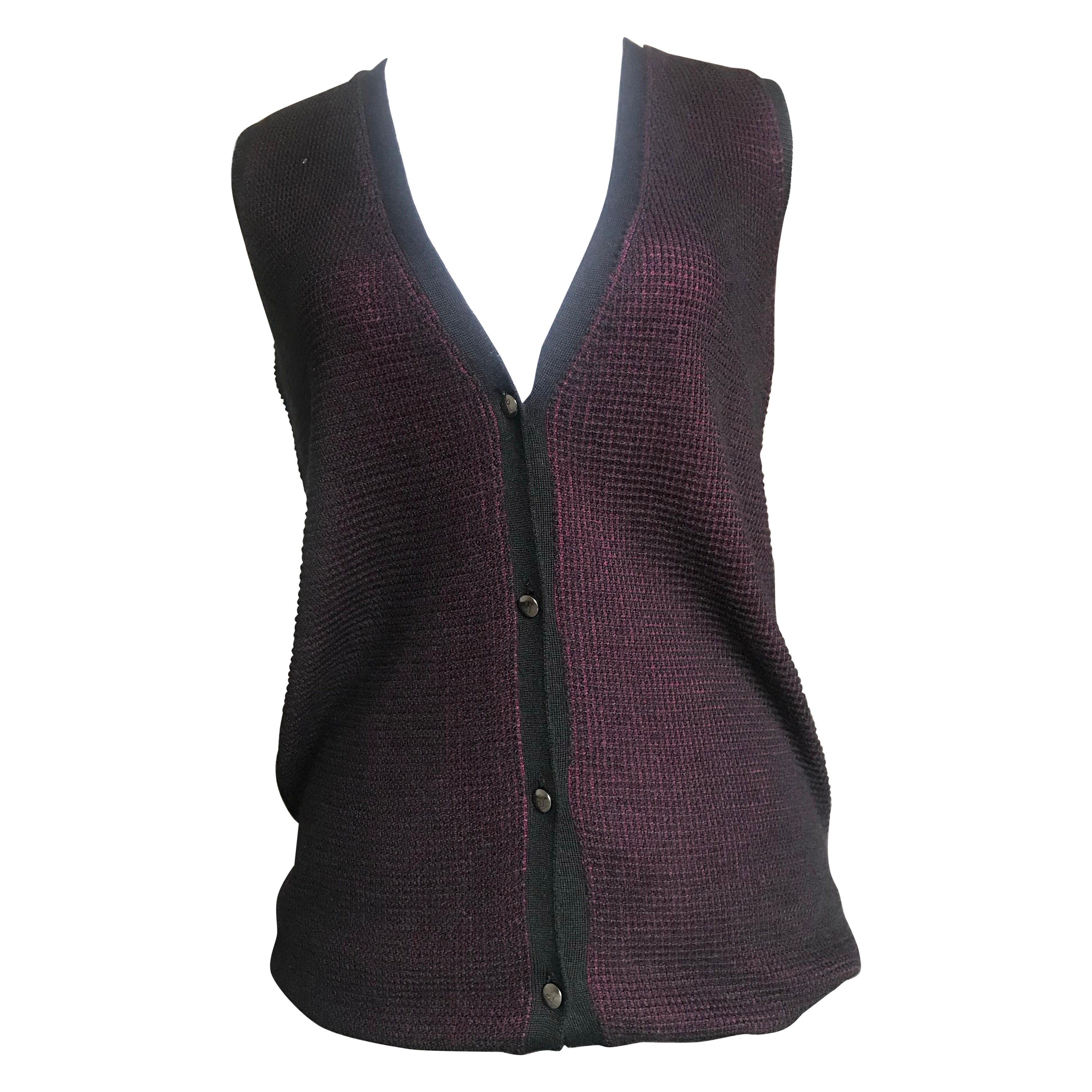 CHRISTIAN DIOR Gilet sans manches en cachemire. en vente