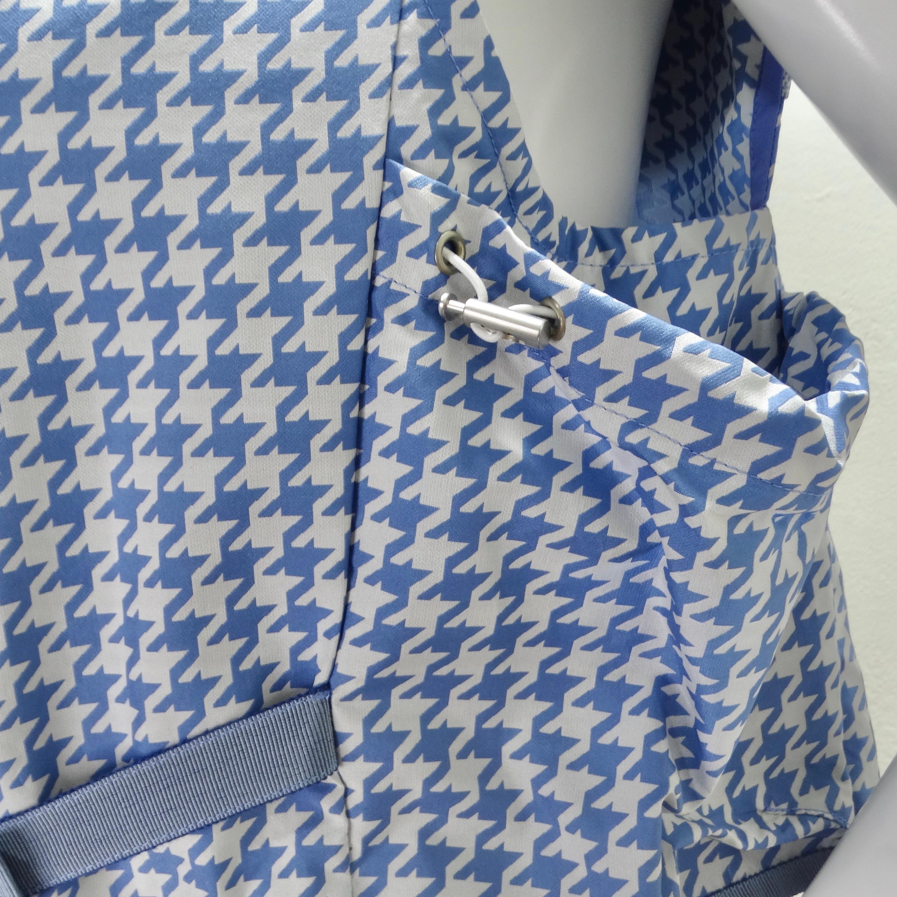 Christian Dior Sleeveless Hooded Vest White & Blue Houndstooth For Sale 2