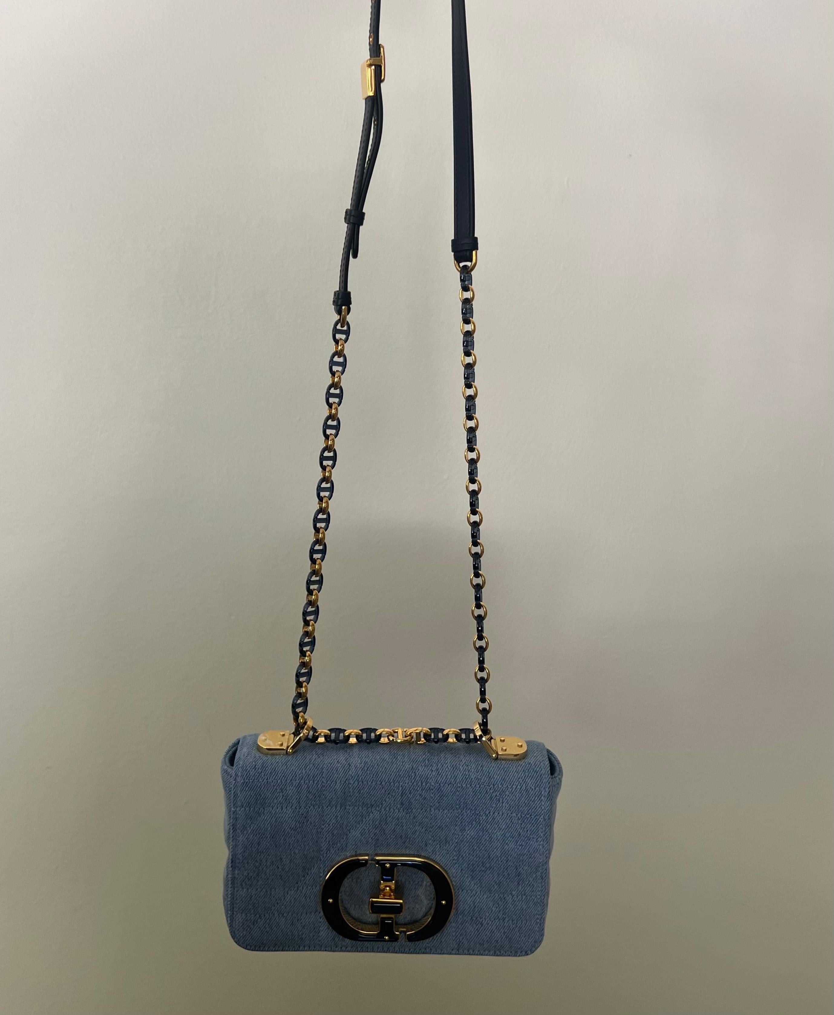 - Light blue quilted denim 
- Gold tone hardware
- Adjustable strap 
- Shoulder strap drops 21 inch
- Includes dust bag and authentication card
- Made in Italy