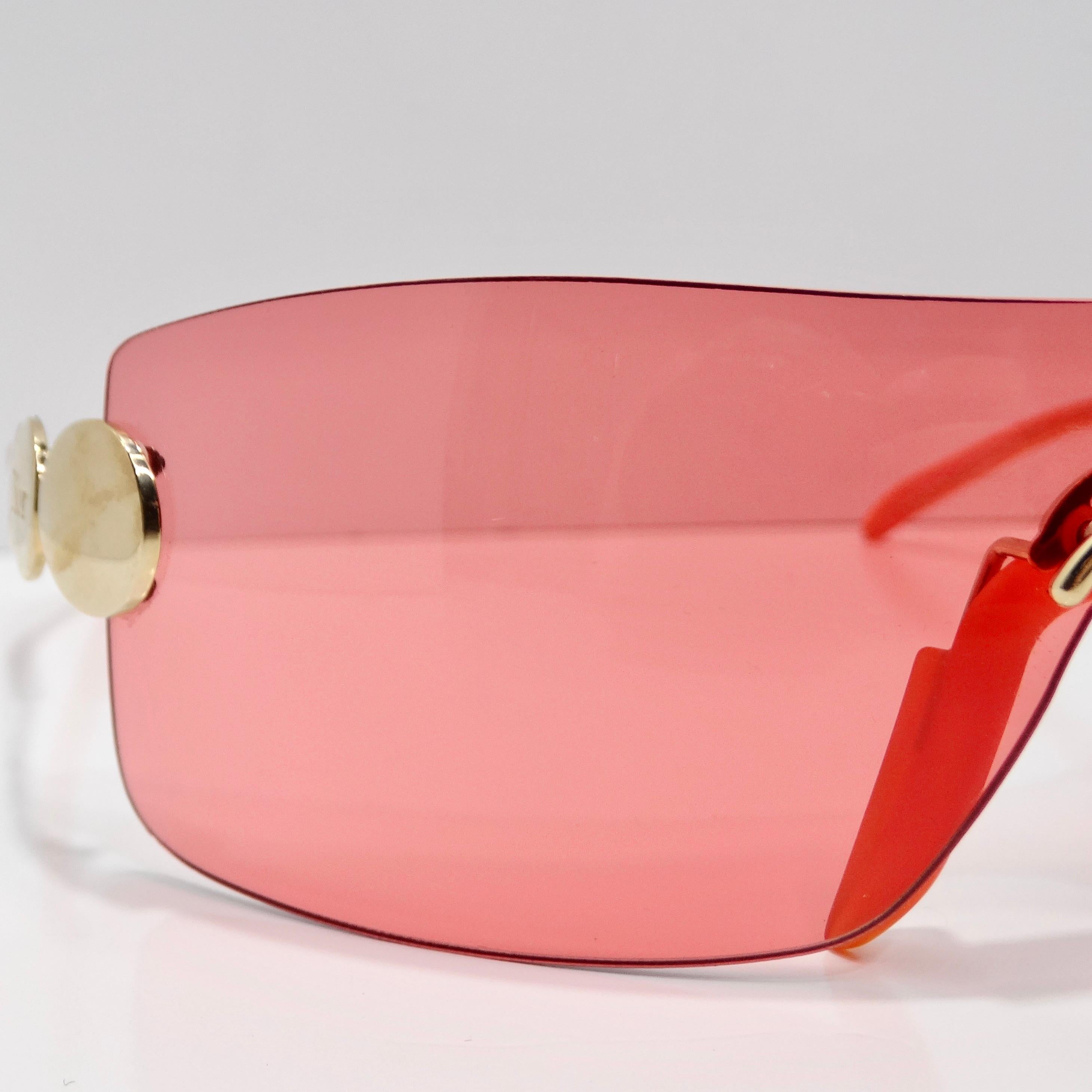 Christian Dior Spring 2004 Galliano Red Mask Sunglasses In Good Condition For Sale In Scottsdale, AZ