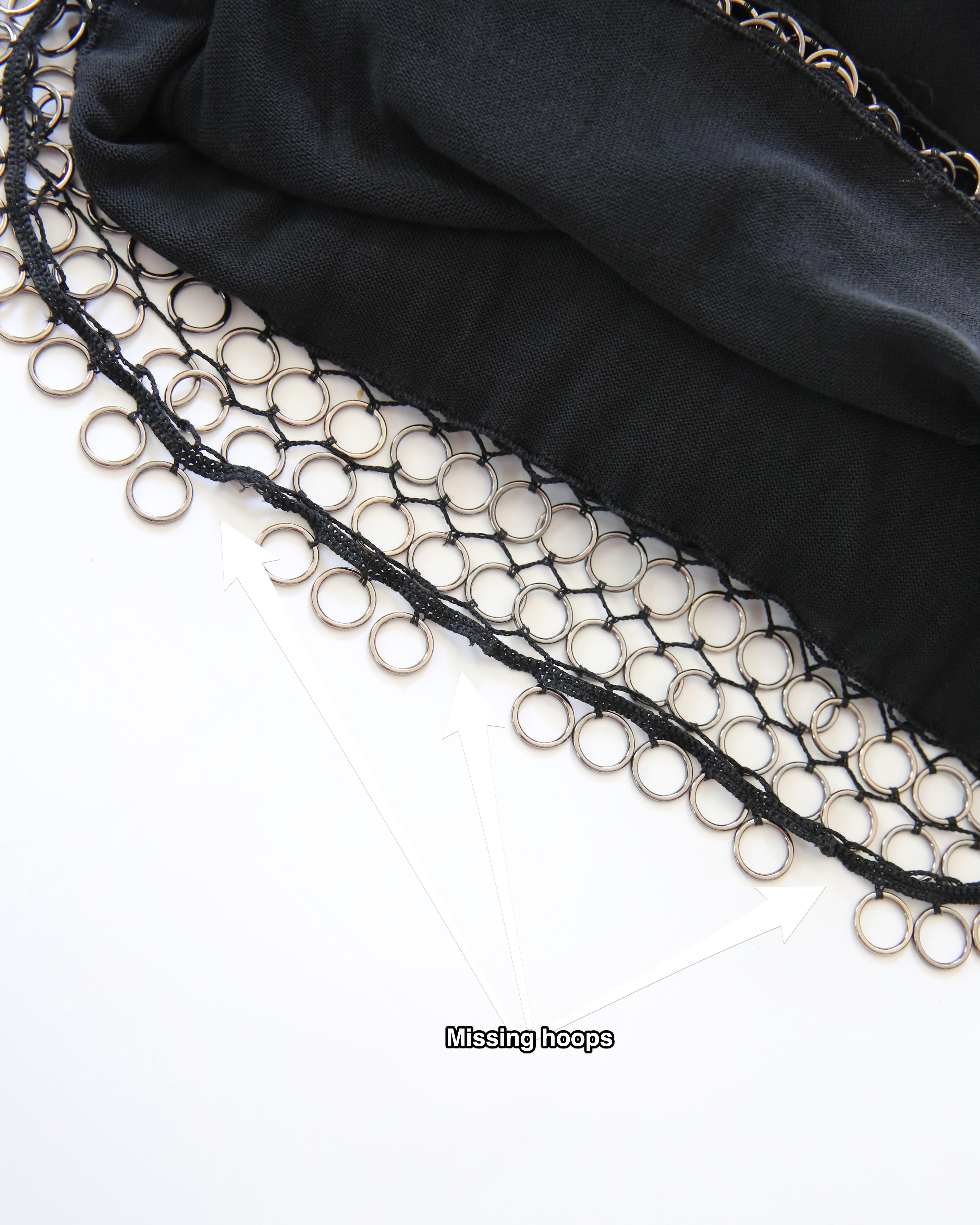 Christian Dior Frühjahr 2007 schwarzes silbernes ärmelloses Kleid mit Metallkette FR 36 im Angebot 7