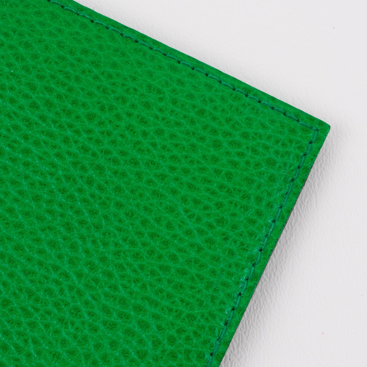 Christian Dior - Cadre photo de voyage pliant en cuir cousu à double vue en vente 2