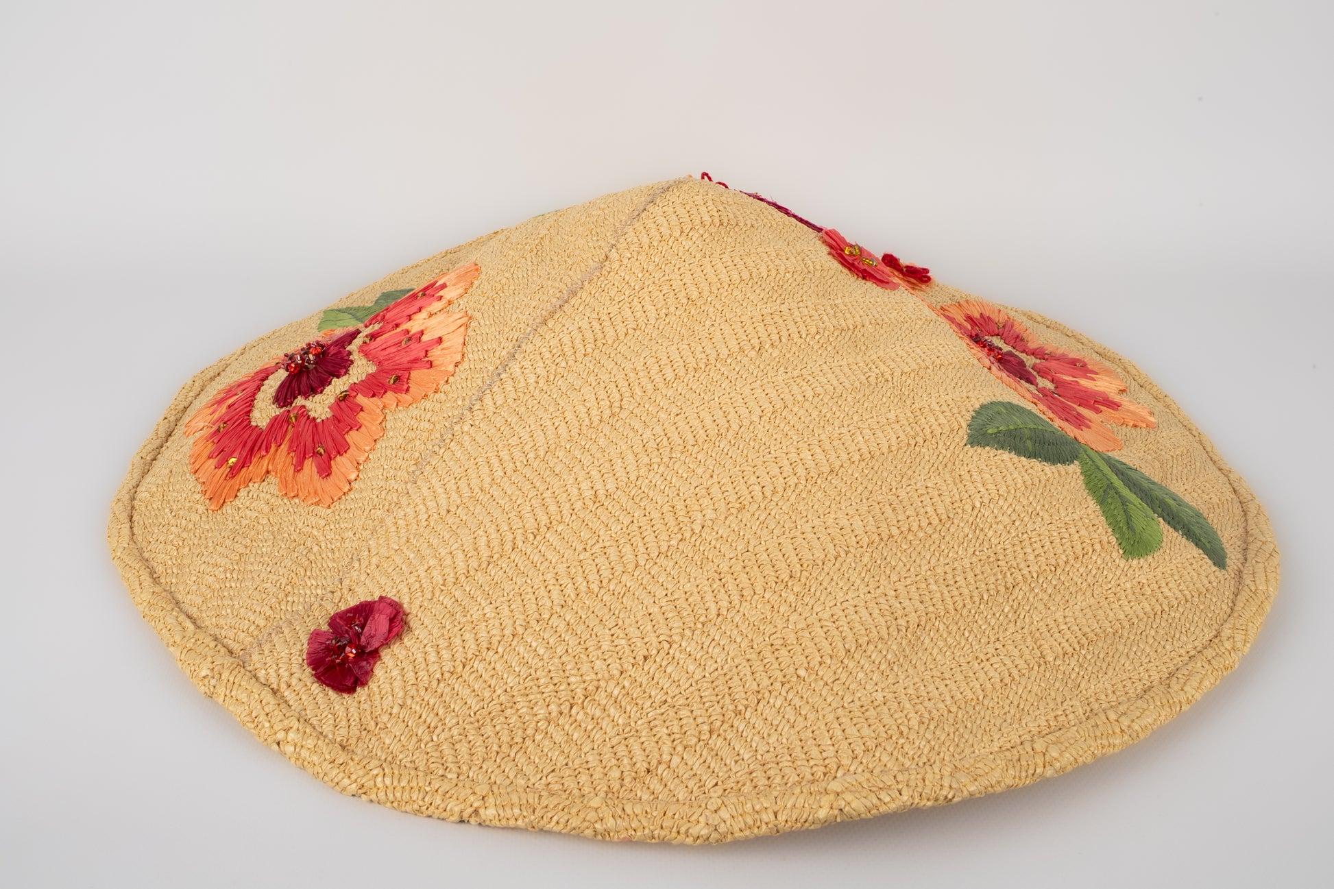 Christian Dior Straw Hat Embroidered with Raffia Flowers, 2005 In Excellent Condition In SAINT-OUEN-SUR-SEINE, FR