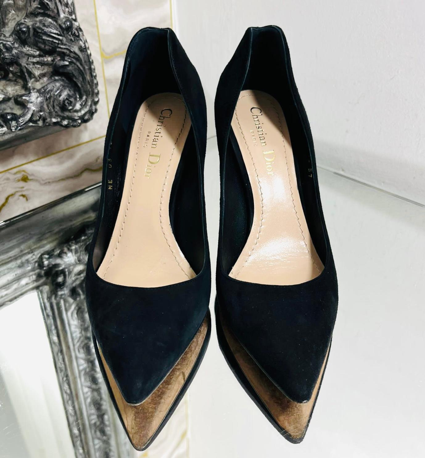 Christian Dior Stud Embellished Suede Pumps

Black 'Dioramour' heels detailed with gold, studded heart design to the heel.

Designed with pointed toes and sharp-cut toplines.

Featuring leather lining and soles.

Size – 37

Condition – Very