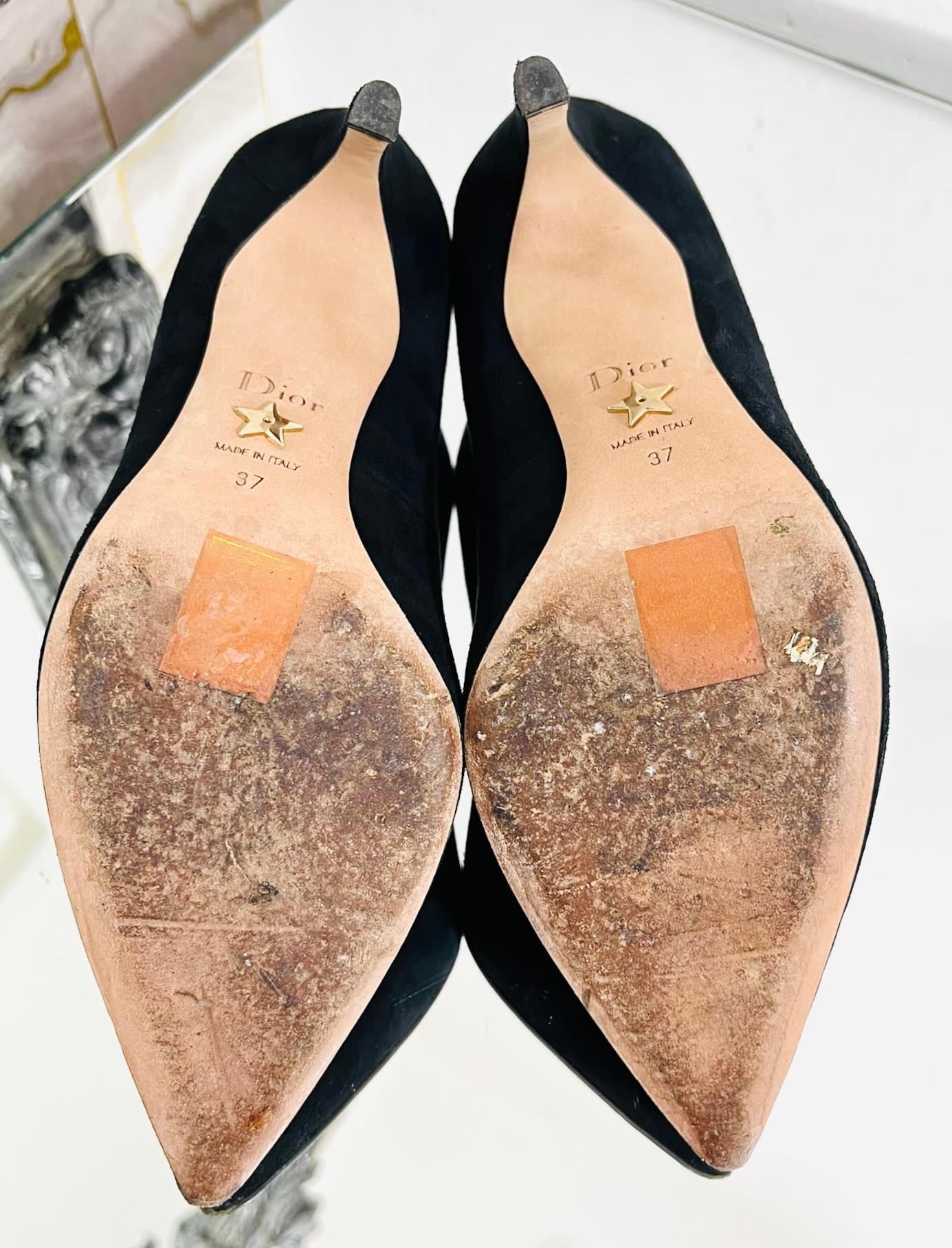 Christian Dior - Escarpins en daim ornés de clous en vente 1