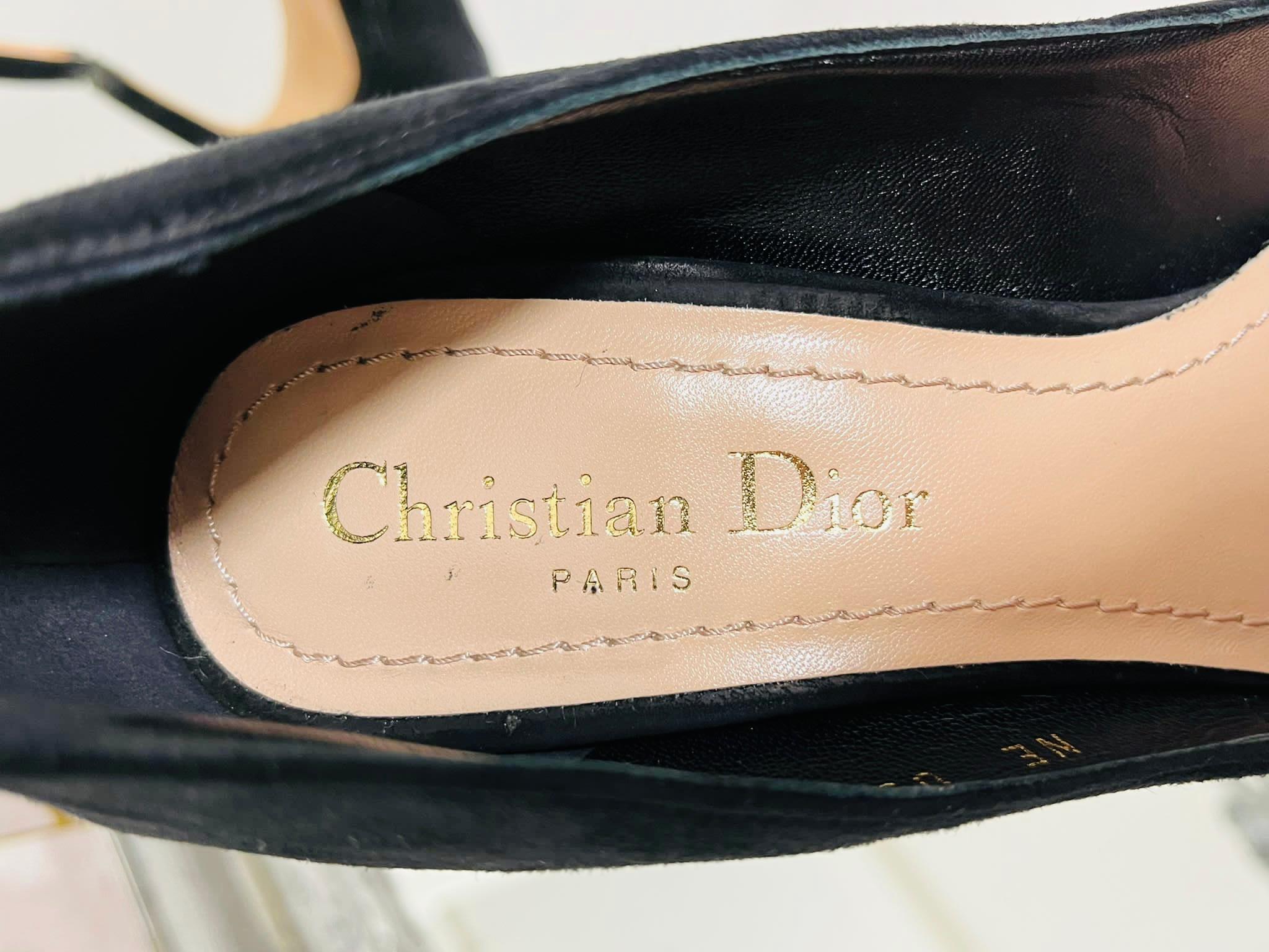 Christian Dior - Escarpins en daim ornés de clous en vente 2