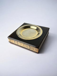 Aschenbecher im Christian-Dior-Stil aus Lucite und Rattan, italienisches Design, um 1970