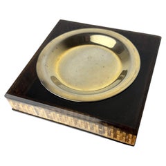 Aschenbecher im Christian-Dior-Stil aus Lucite und Rattan, italienisches Design, um 1970