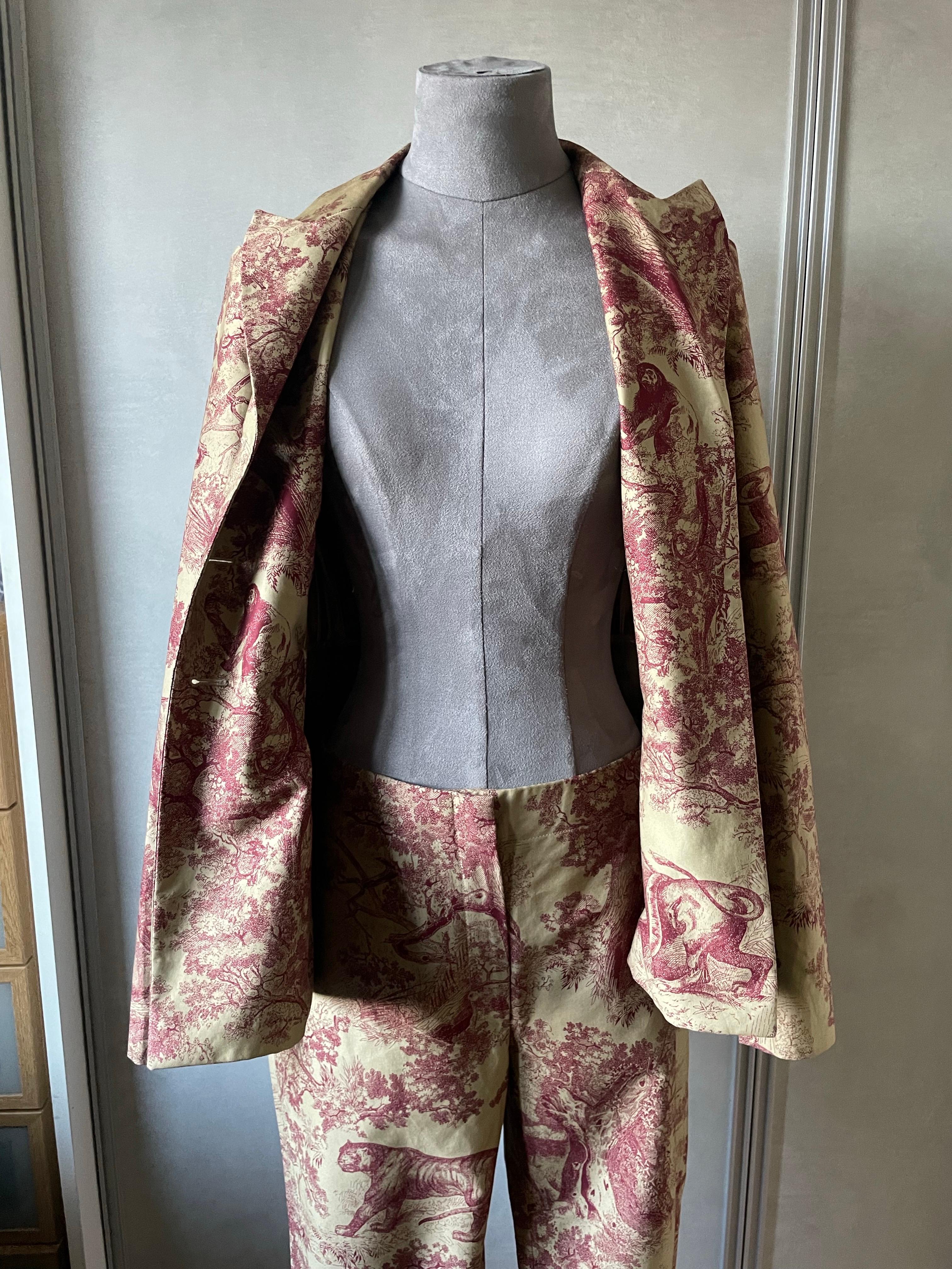 CHRISTIAN DIOR Abito pantaloni e giacca modello Bar toile de jouy in vendita 8